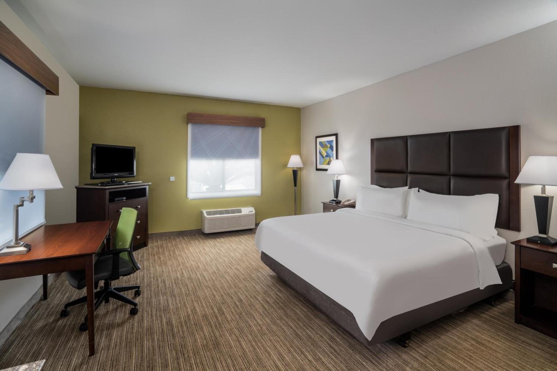 Holiday Inn Express Hotel & Suites Hinesville by IHG photo 67