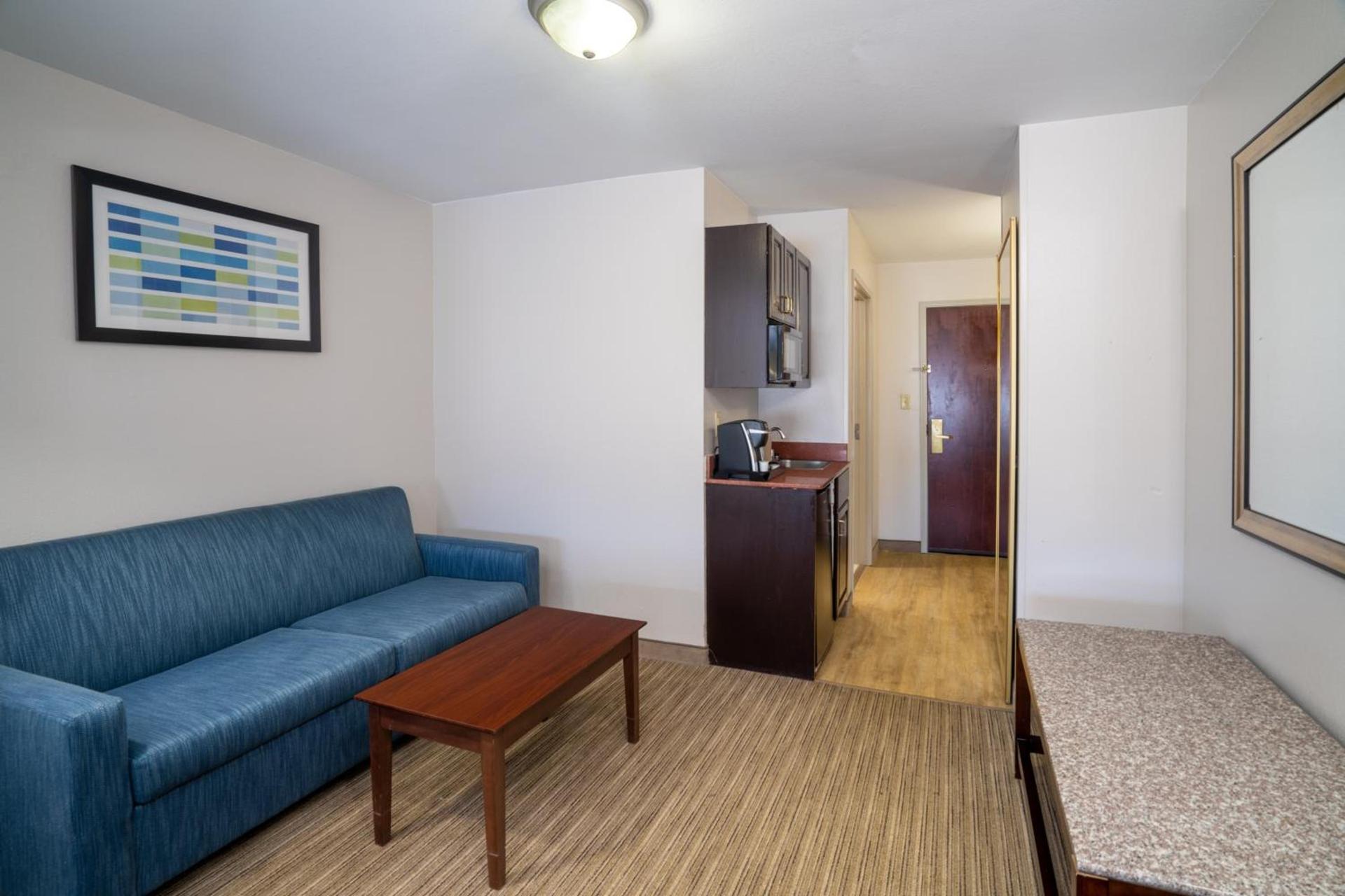 Holiday Inn Express Hotel & Suites Hinesville by IHG photo 68
