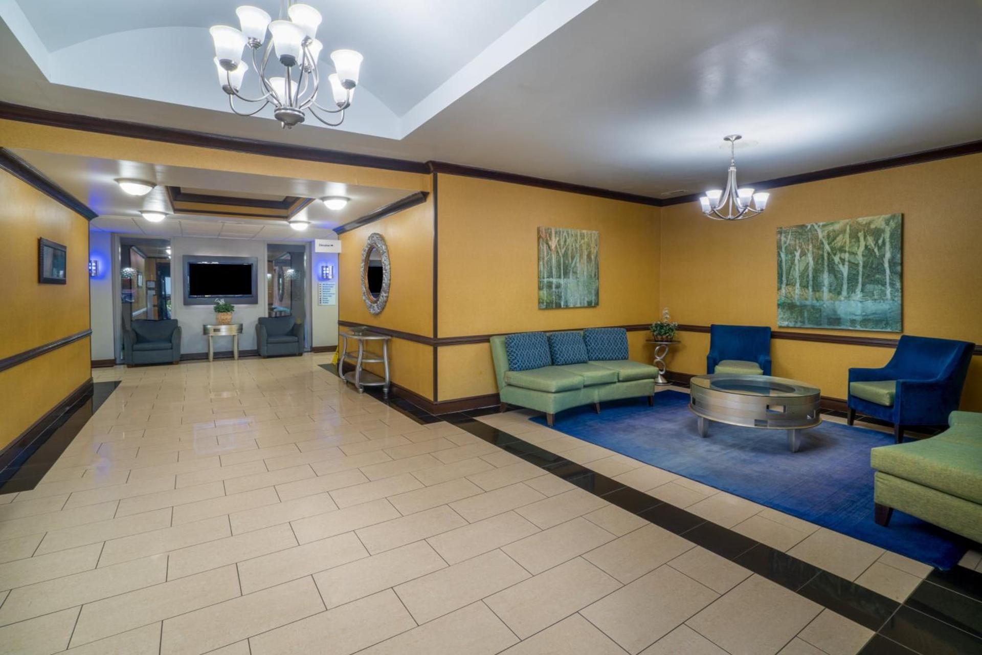 Holiday Inn Express Hotel & Suites Hinesville by IHG photo 62