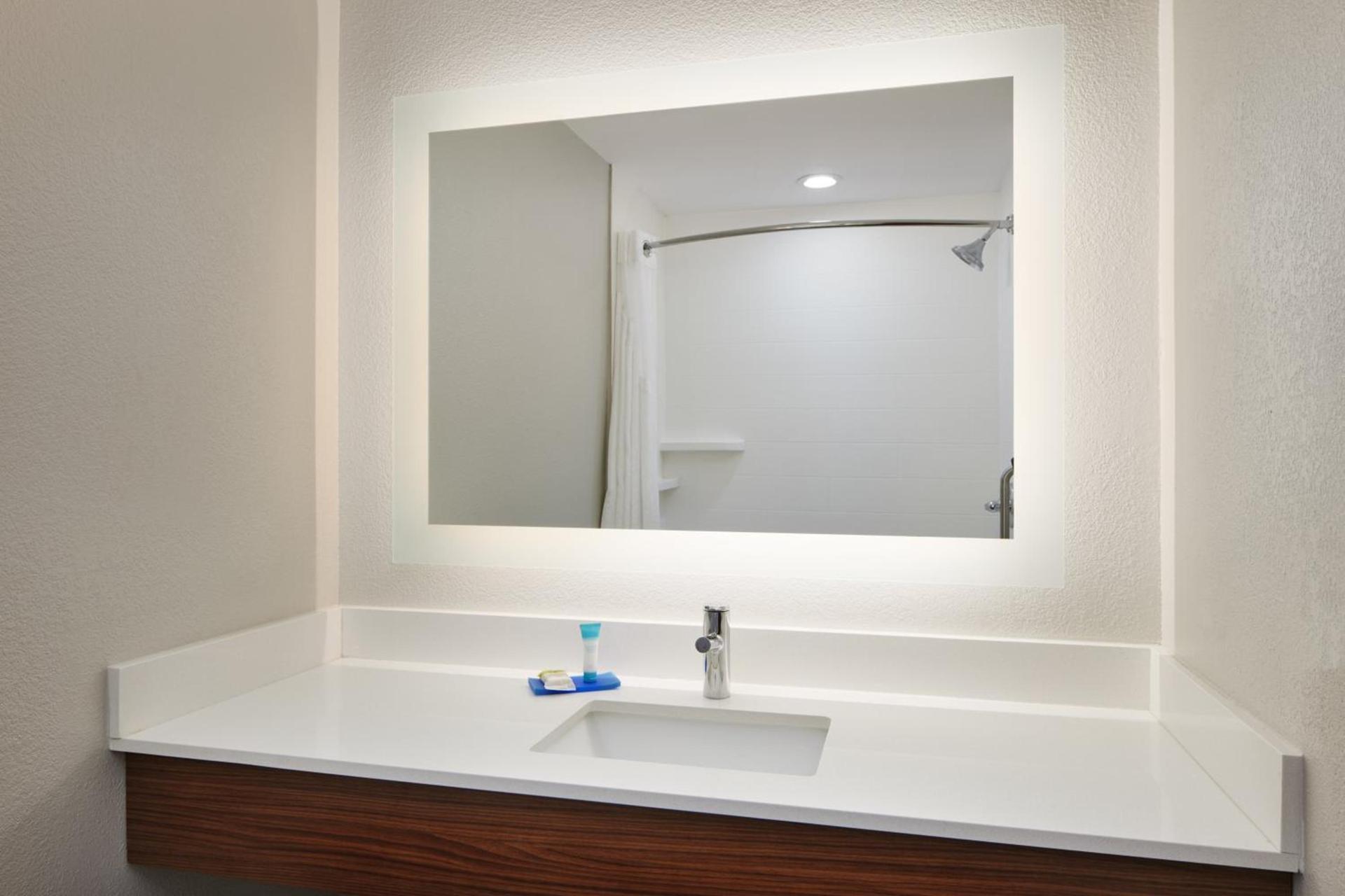 Holiday Inn Express & Suites Bonifay by IHG photo 14
