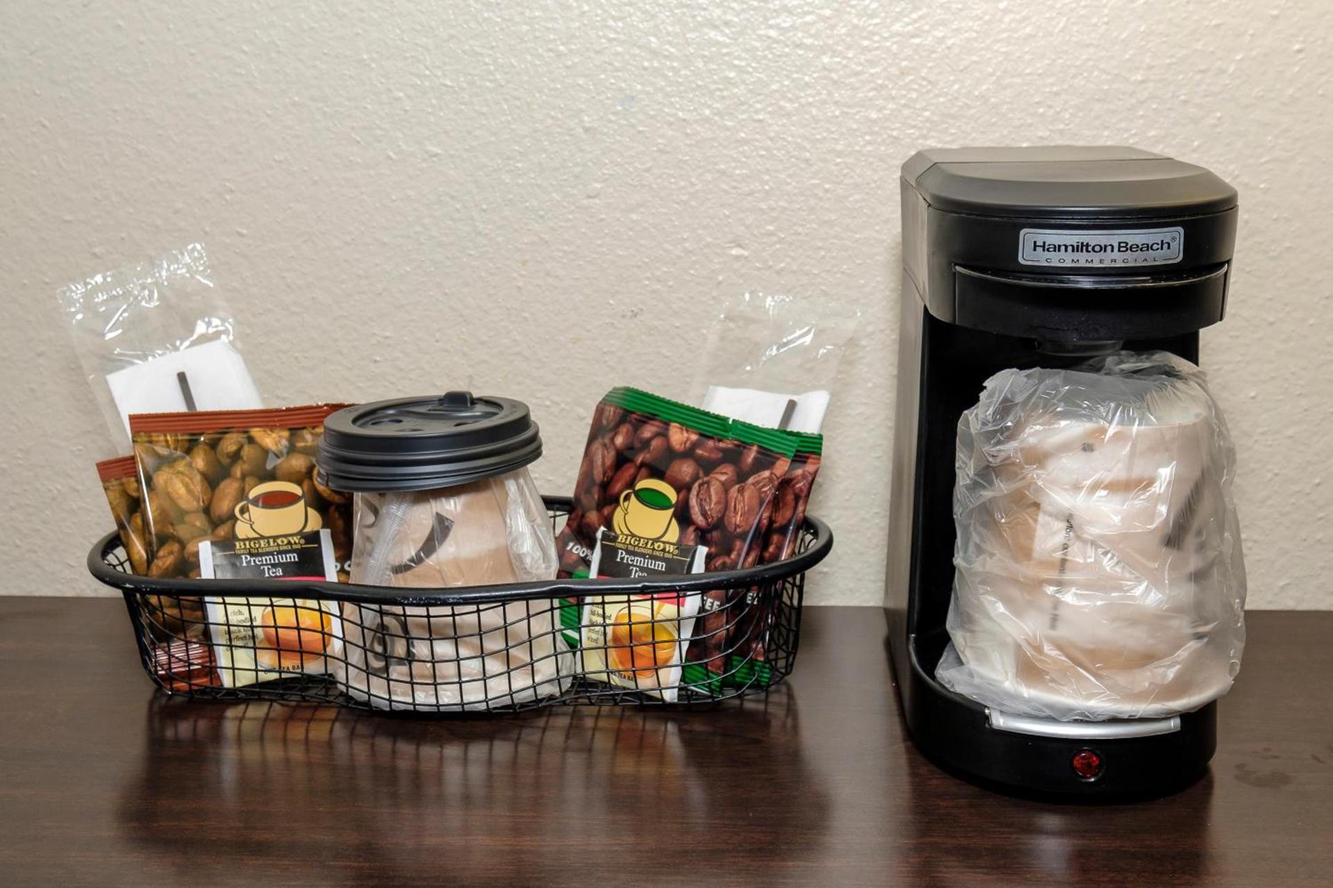Red Roof Inn & Suites Jacksonville, NC photo 24