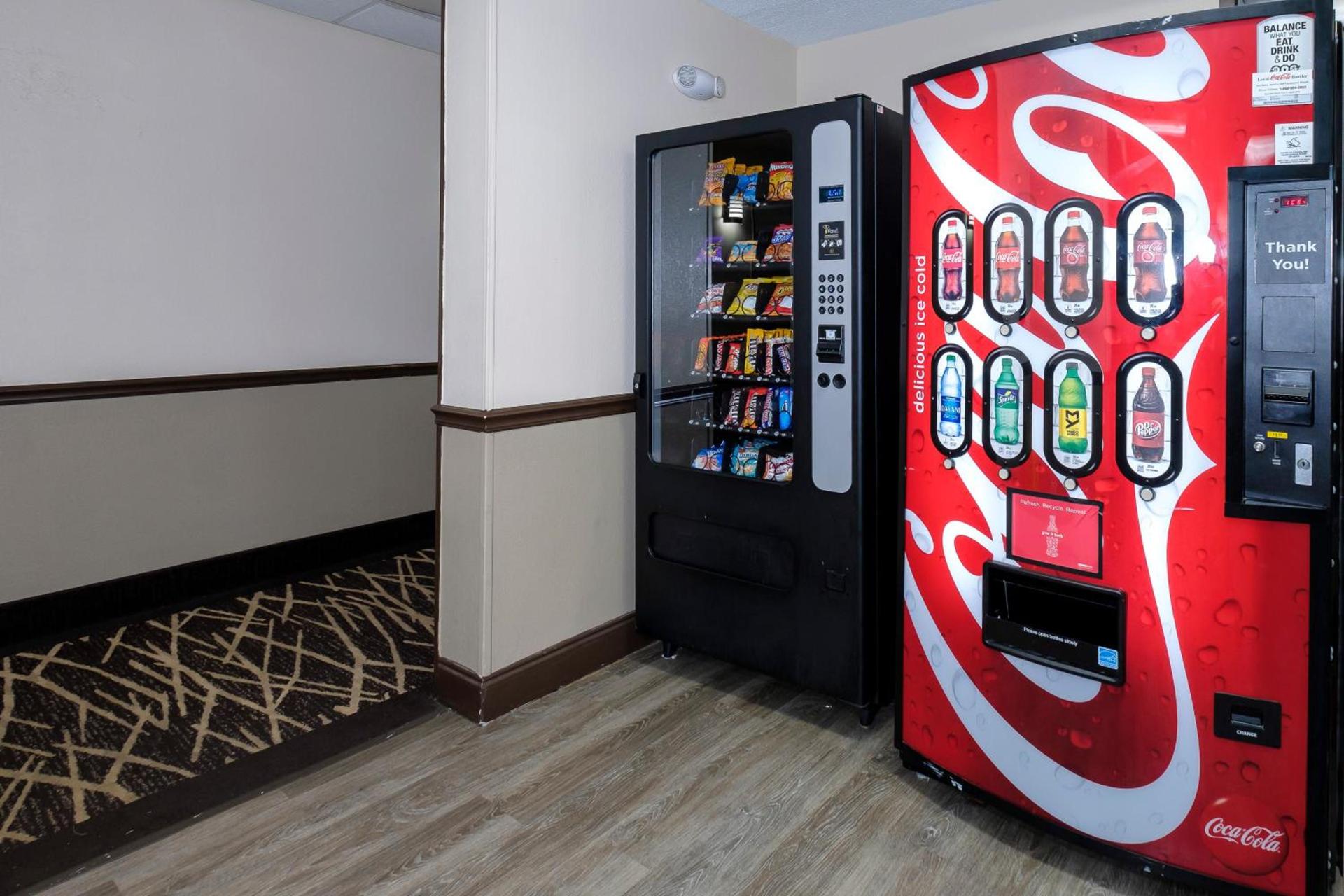 Red Roof Inn & Suites Jacksonville, NC photo 14