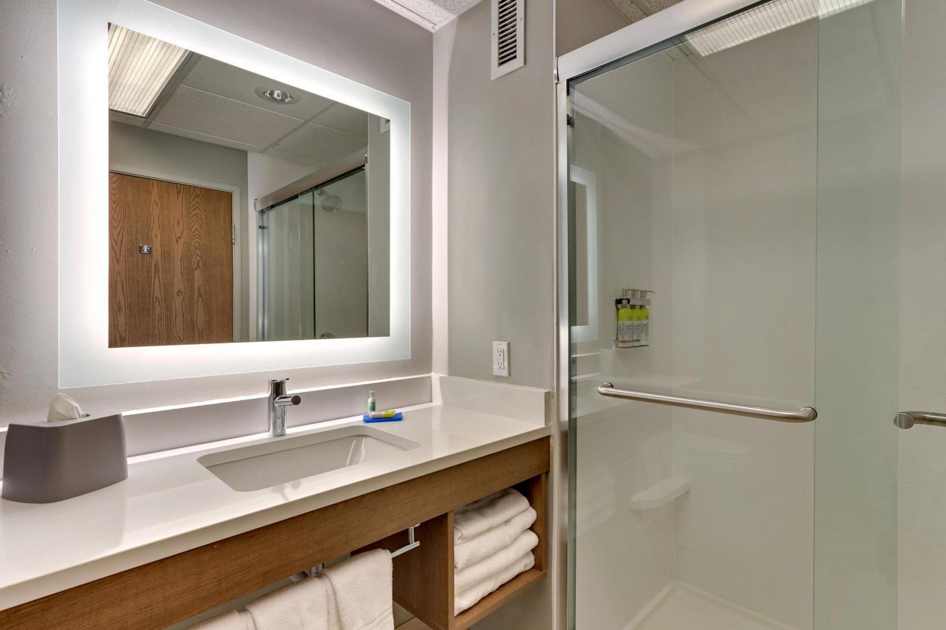 Holiday Inn Express & Suites Bad Axe by IHG photo 47