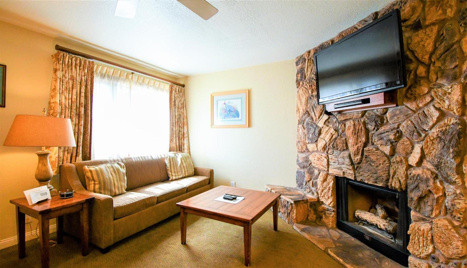 Snow Lake Lodge photo 3