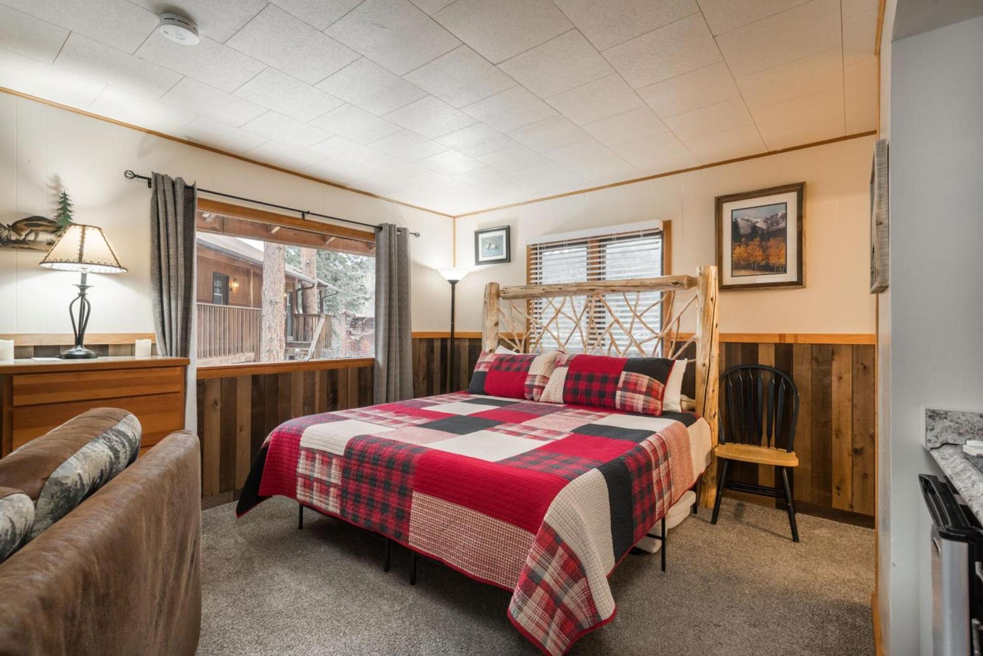 Ponderosa Lodge photo 12