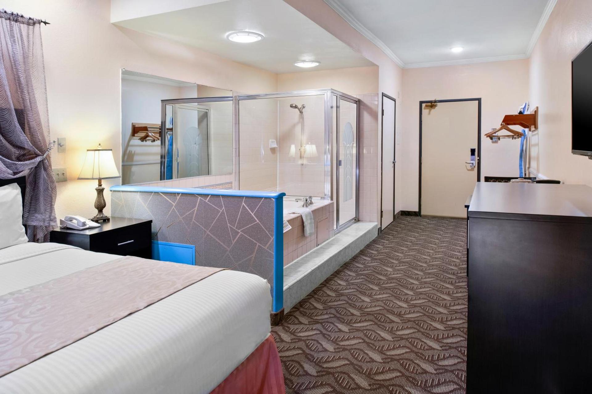 Glendale Hotel photo 20