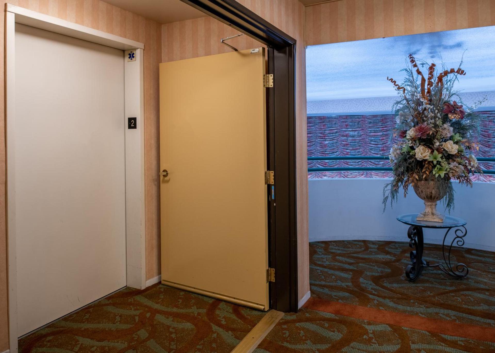 Glendale Hotel photo 14