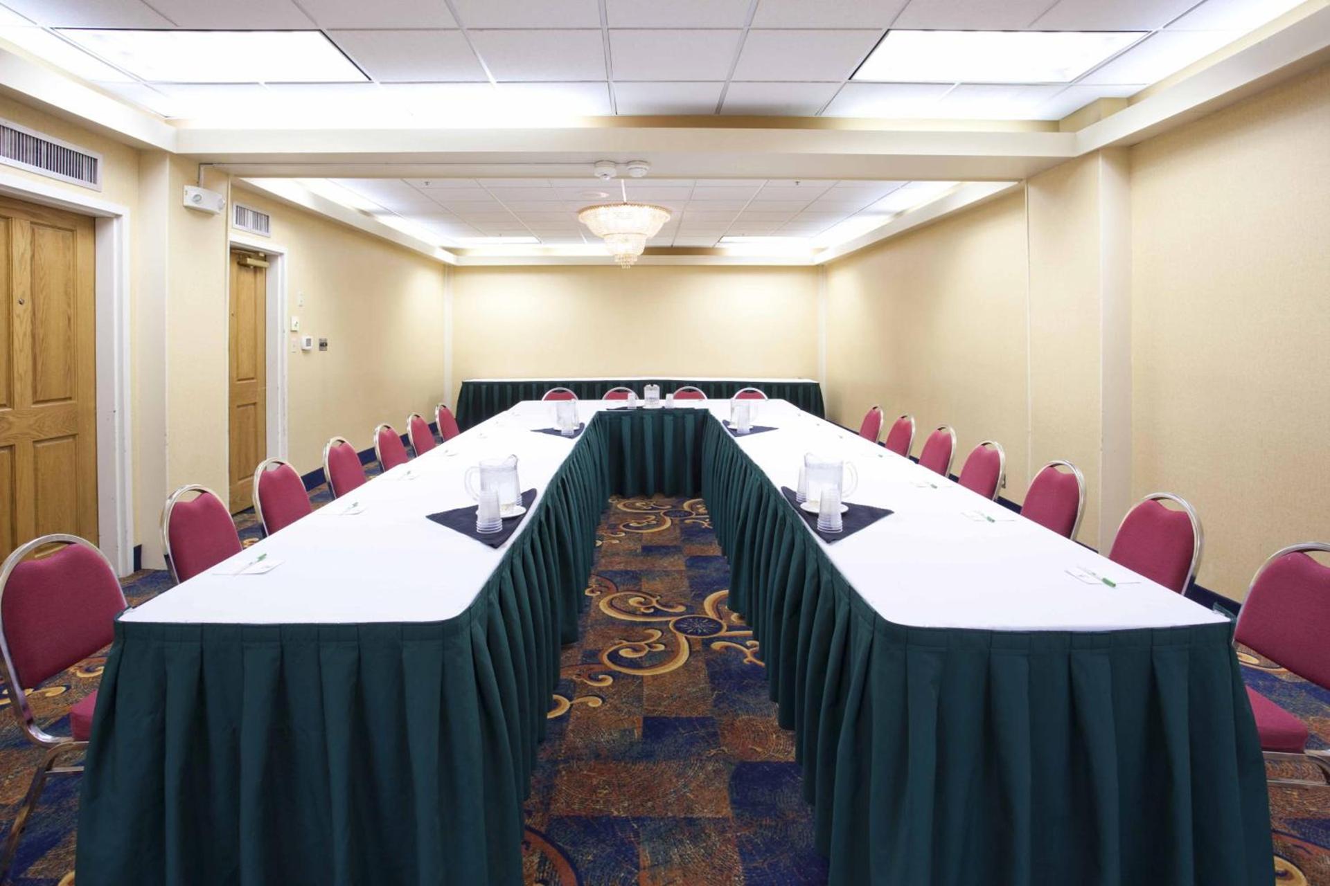 Holiday Inn Great Falls-Convention Center by IHG photo 26
