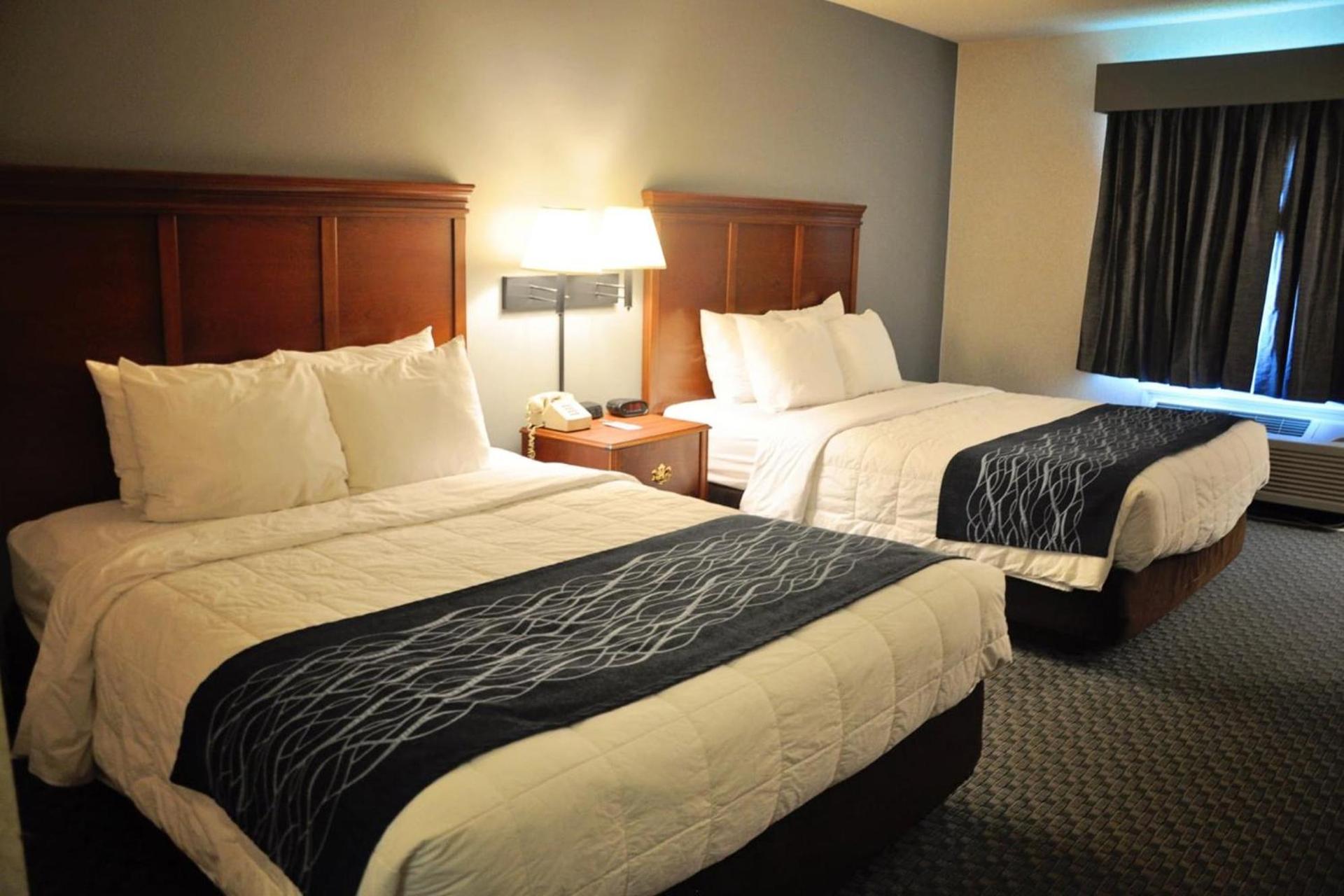 Dunes Express Inn and Suites photo 3