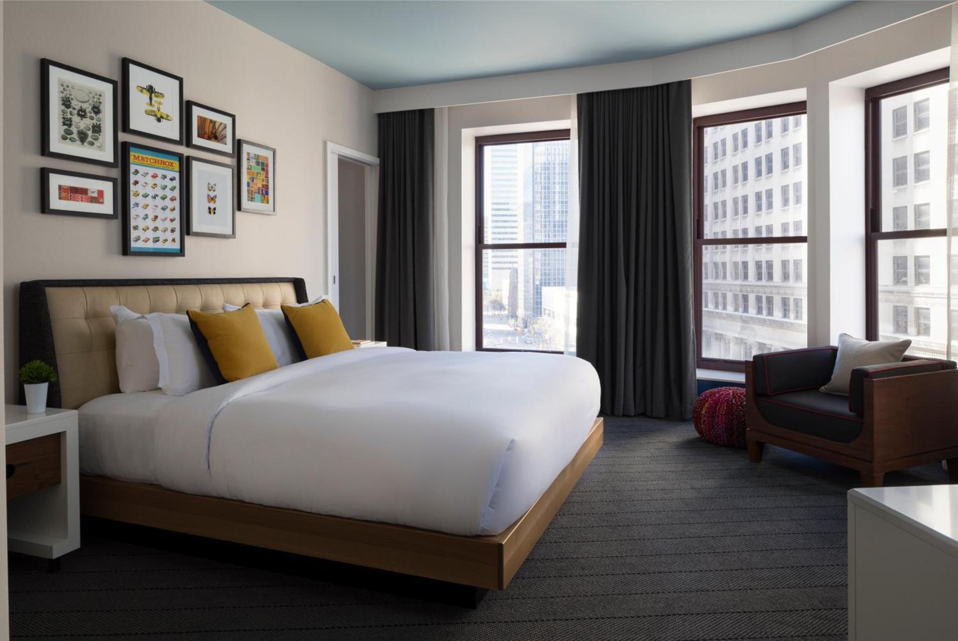 Kimpton Schofield Hotel by IHG photo 25