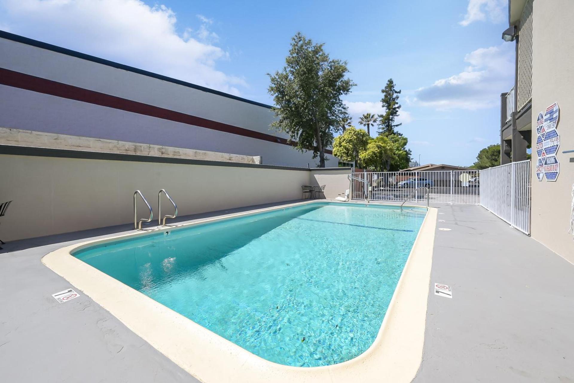 Econo Lodge Woodland near I-5 photo 80