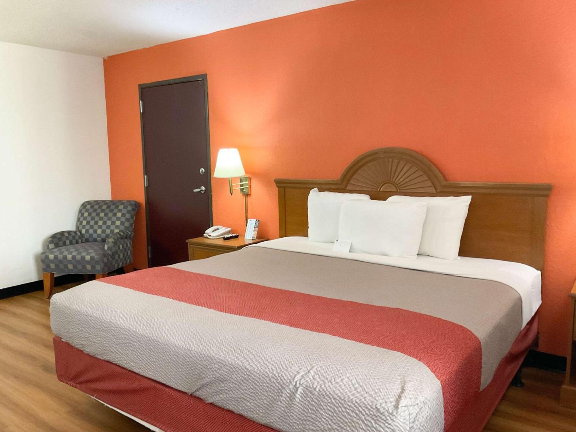Motel 6-Hannibal, MO photo 8