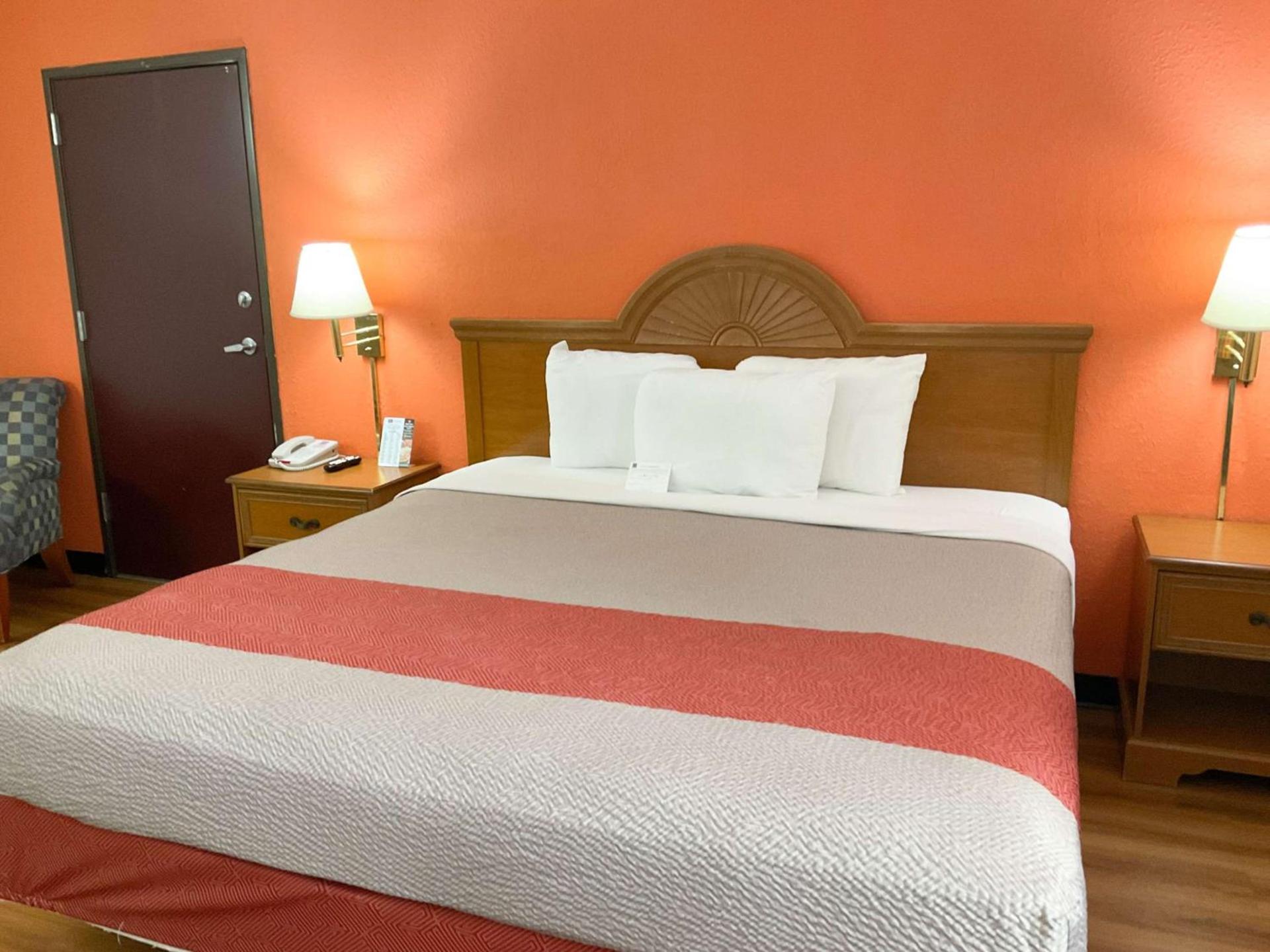 Motel 6-Hannibal, MO photo 9