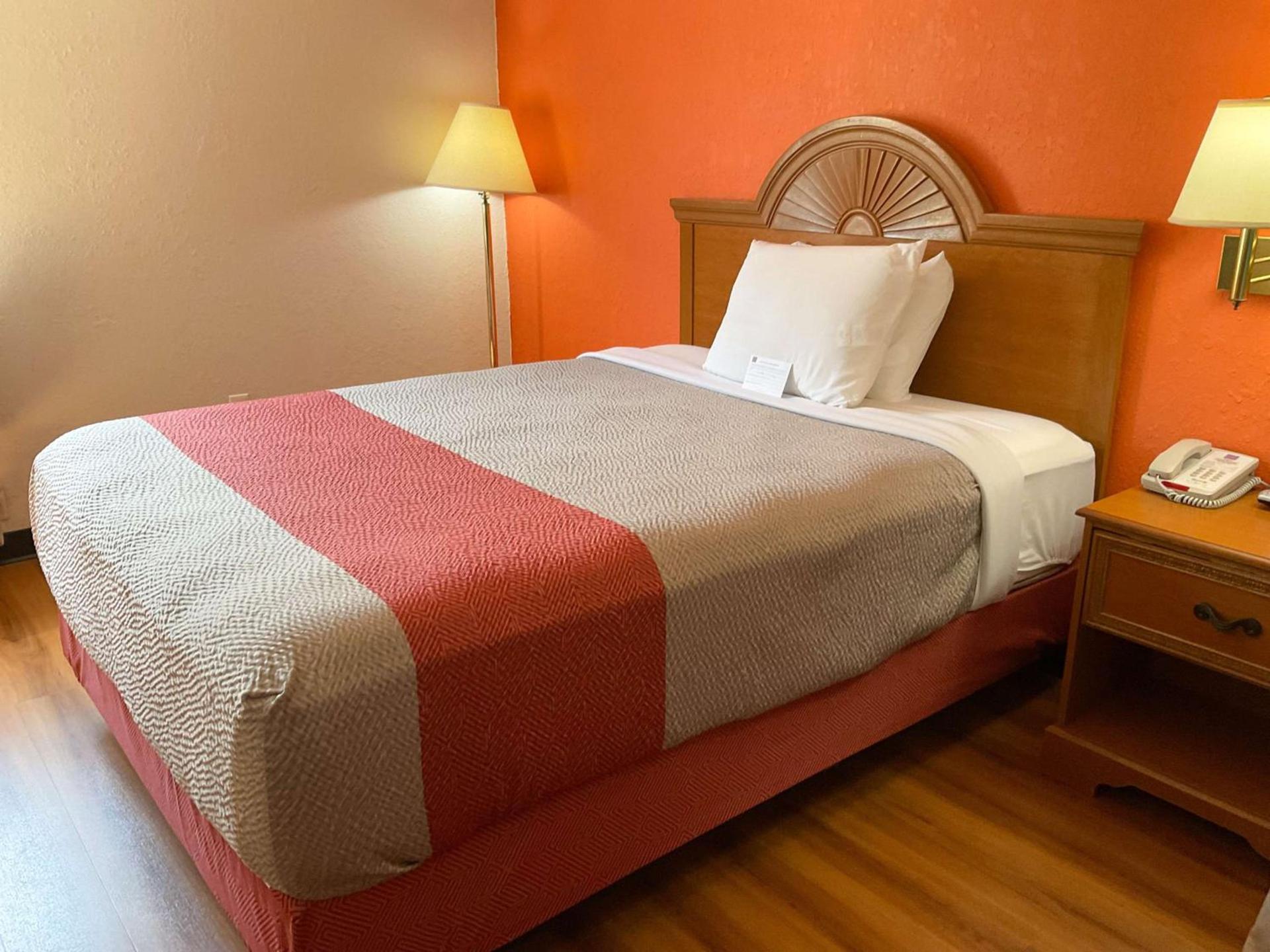 Motel 6-Hannibal, MO photo 6