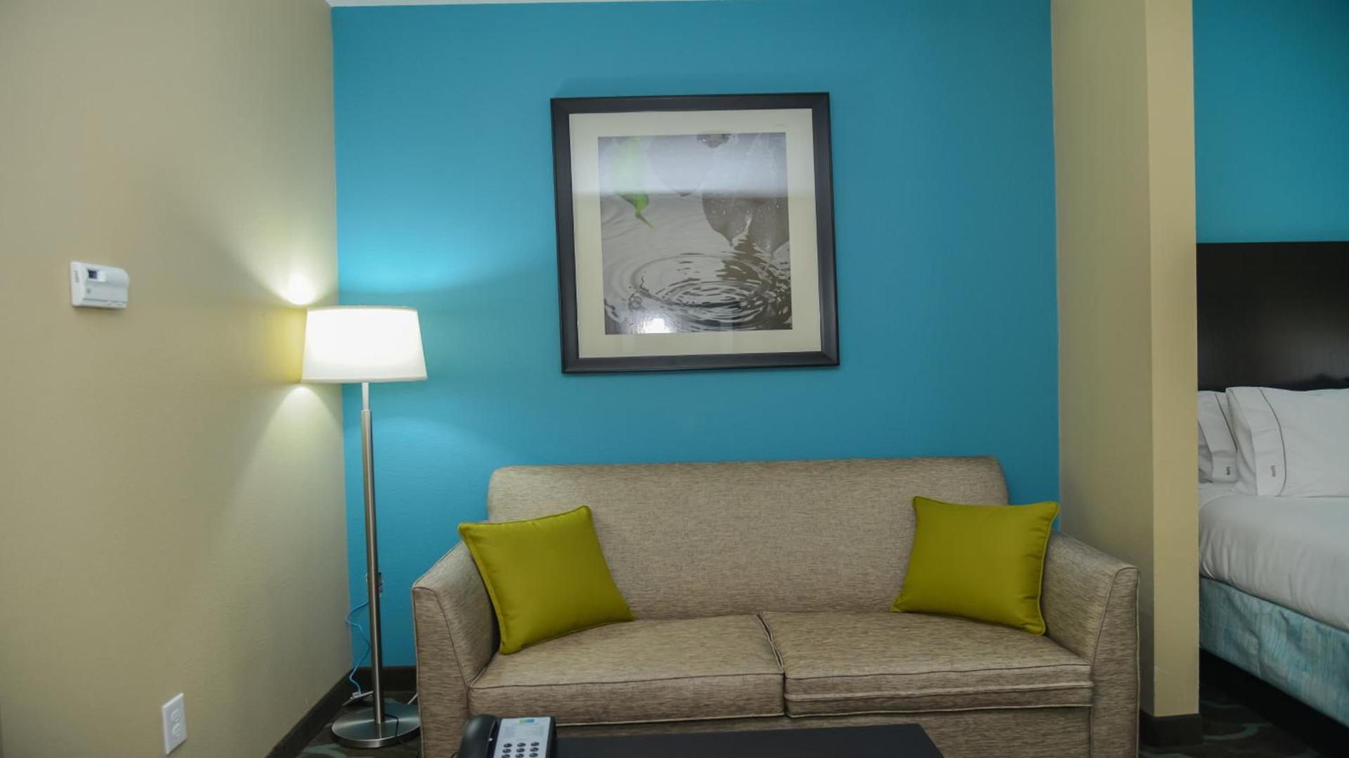 Holiday Inn Express Hotels & Suites Cuero by IHG photo 26