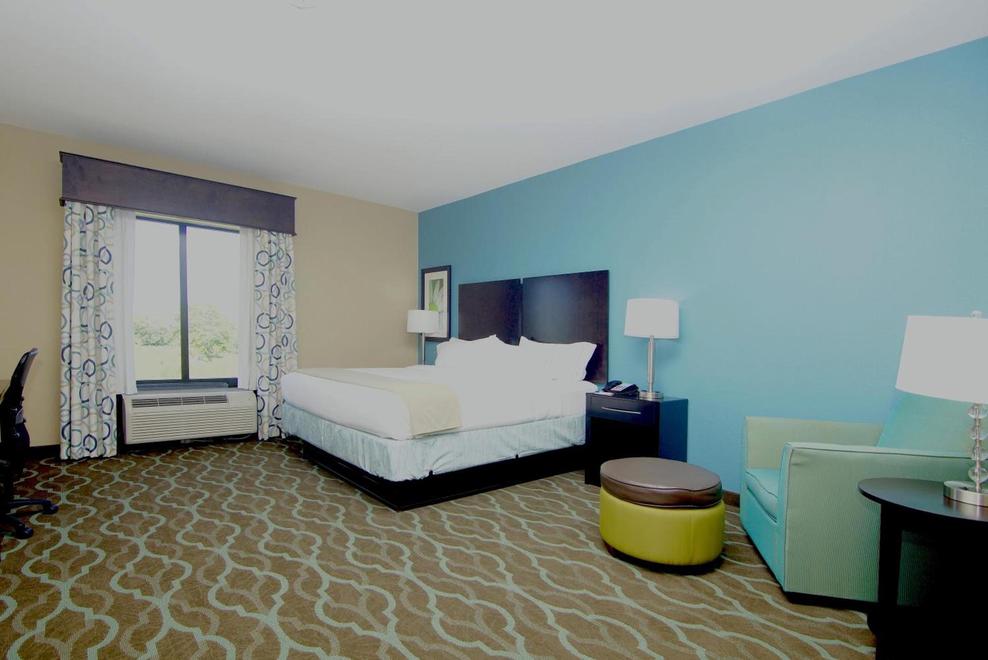 Holiday Inn Express Hotels & Suites Cuero by IHG photo 38