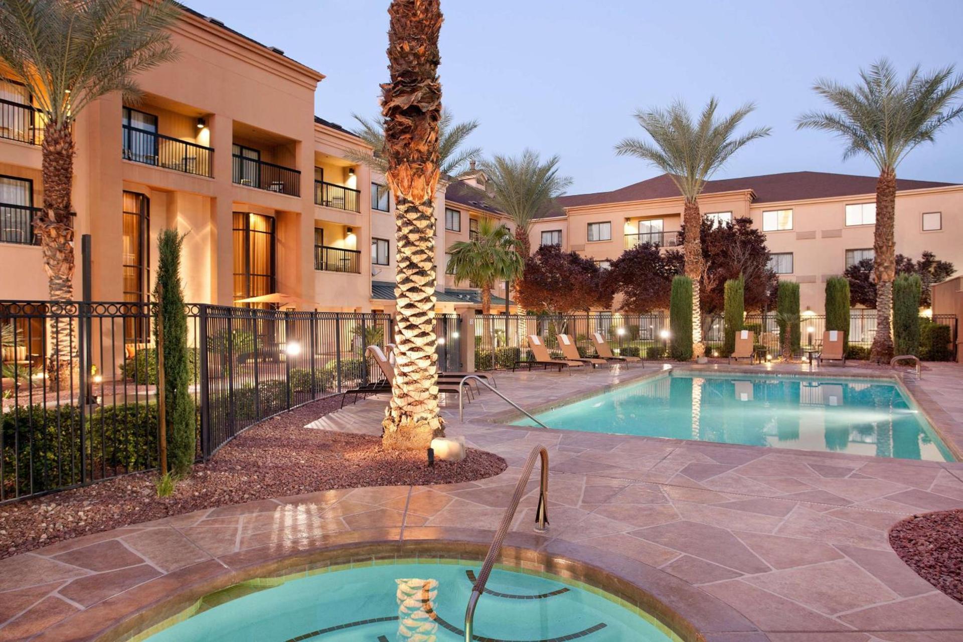 Sonesta Select Las Vegas Summerlin photo 2