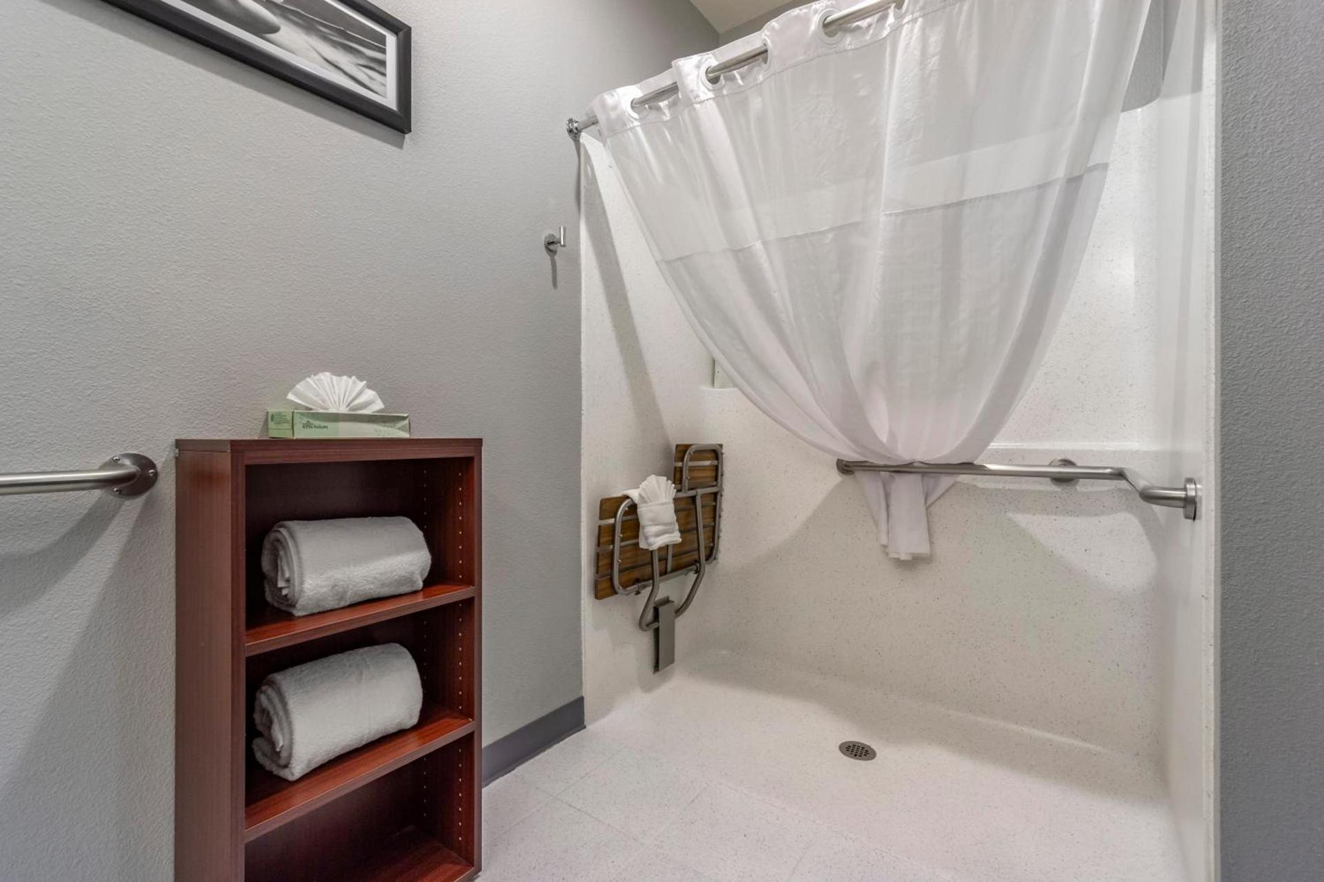 Comfort Inn Kent - Seattle photo 19