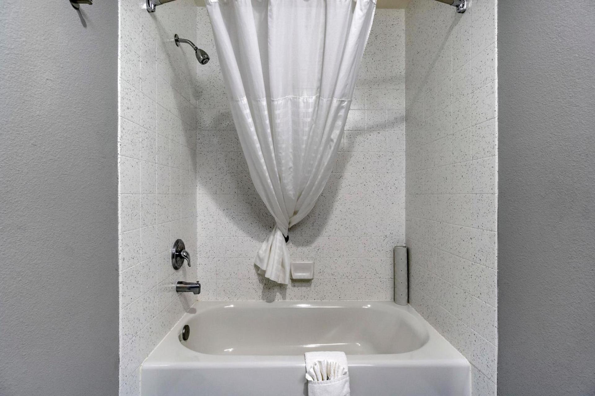 Comfort Inn Kent - Seattle photo 30