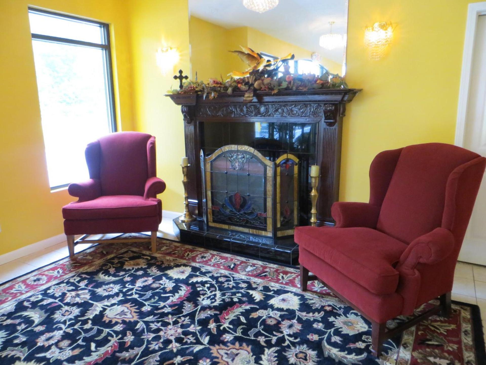 Golden Manor Inn & Suites photo 13