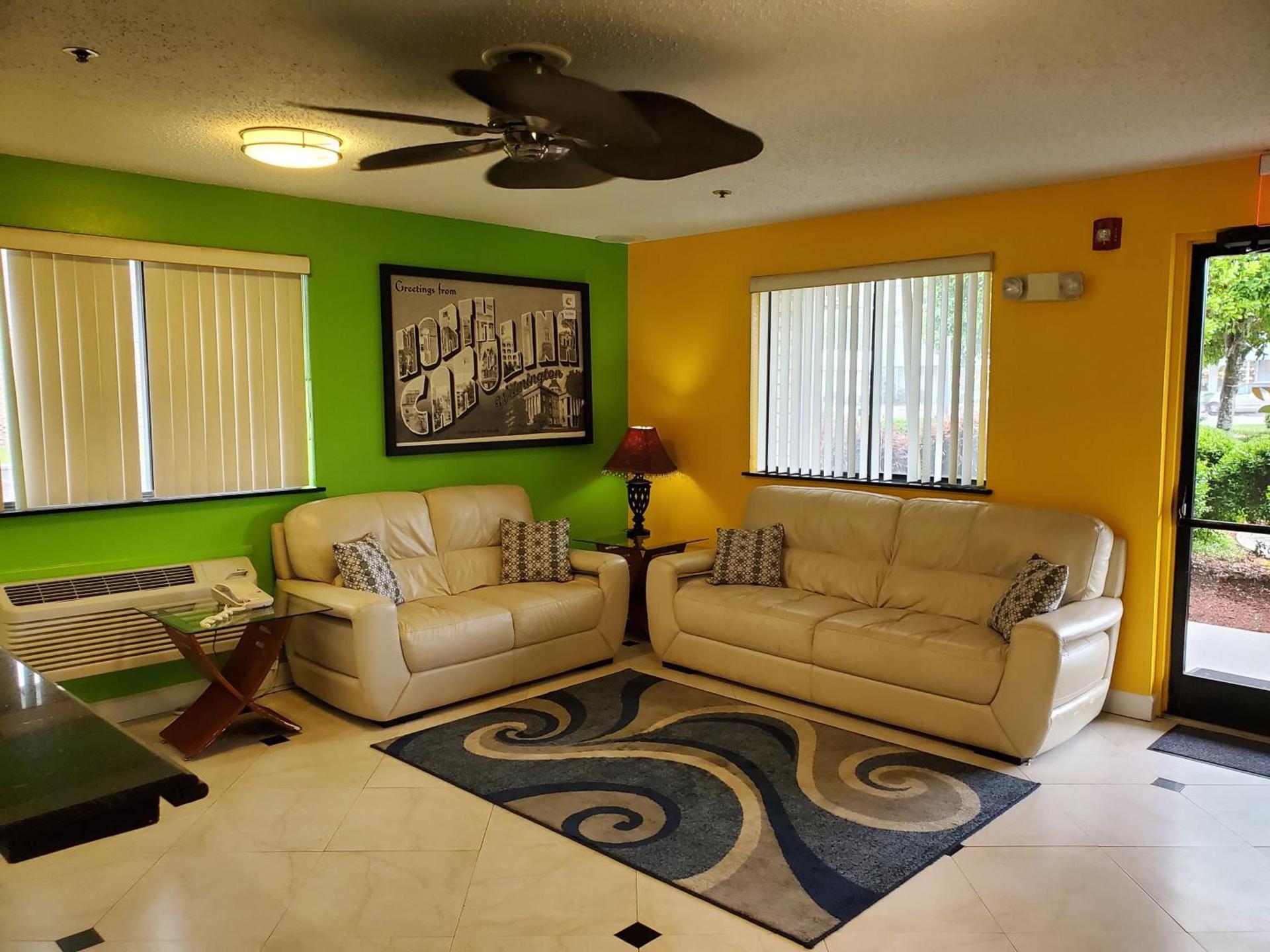 Coastal Inn & Suites photo 3