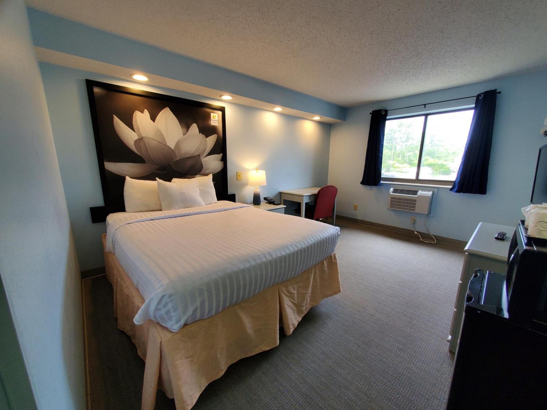 Coastal Inn & Suites photo 4