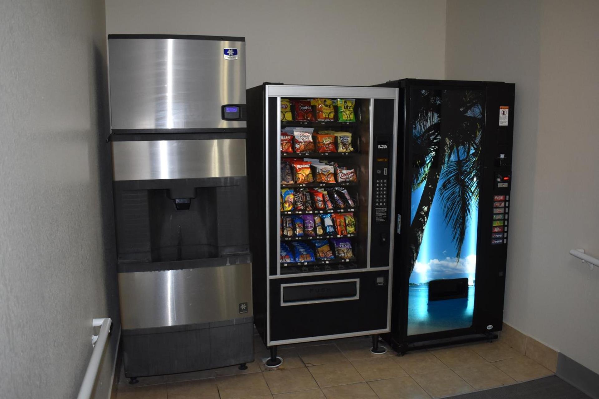 Coastal Inn & Suites photo 14