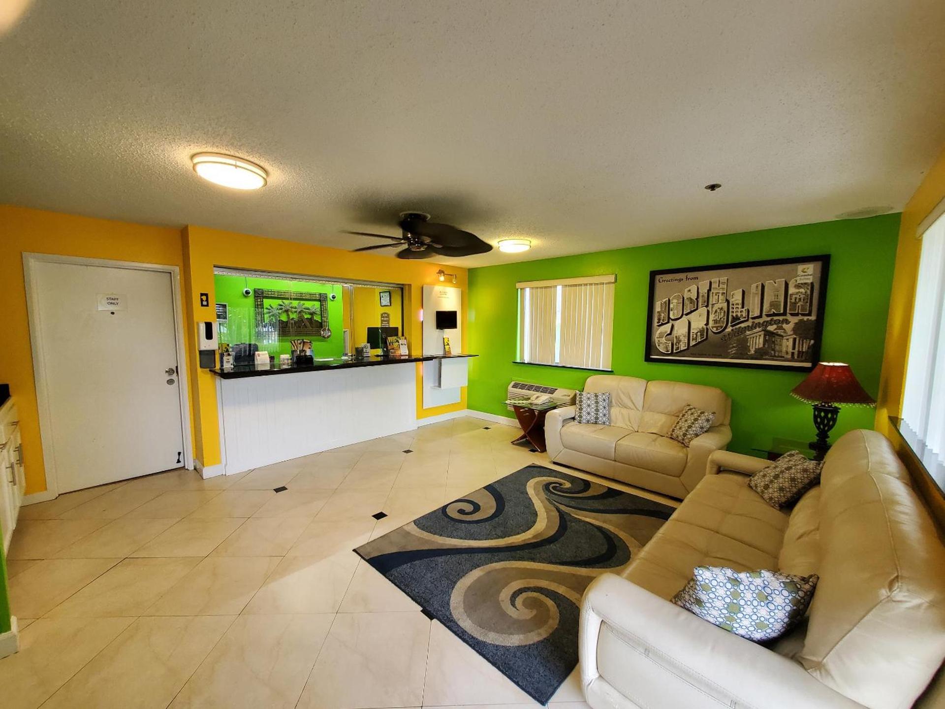 Coastal Inn & Suites photo 2