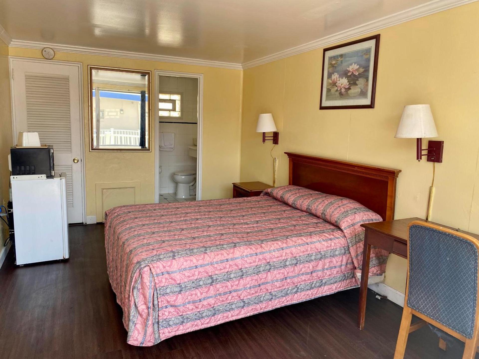 Downbeach Inn photo 9