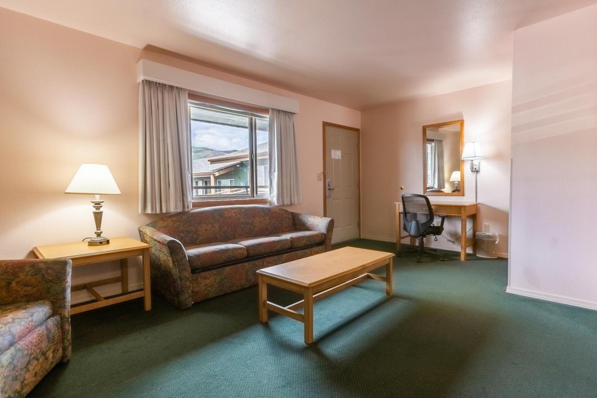 RiverTree Inn & Suites photo 44