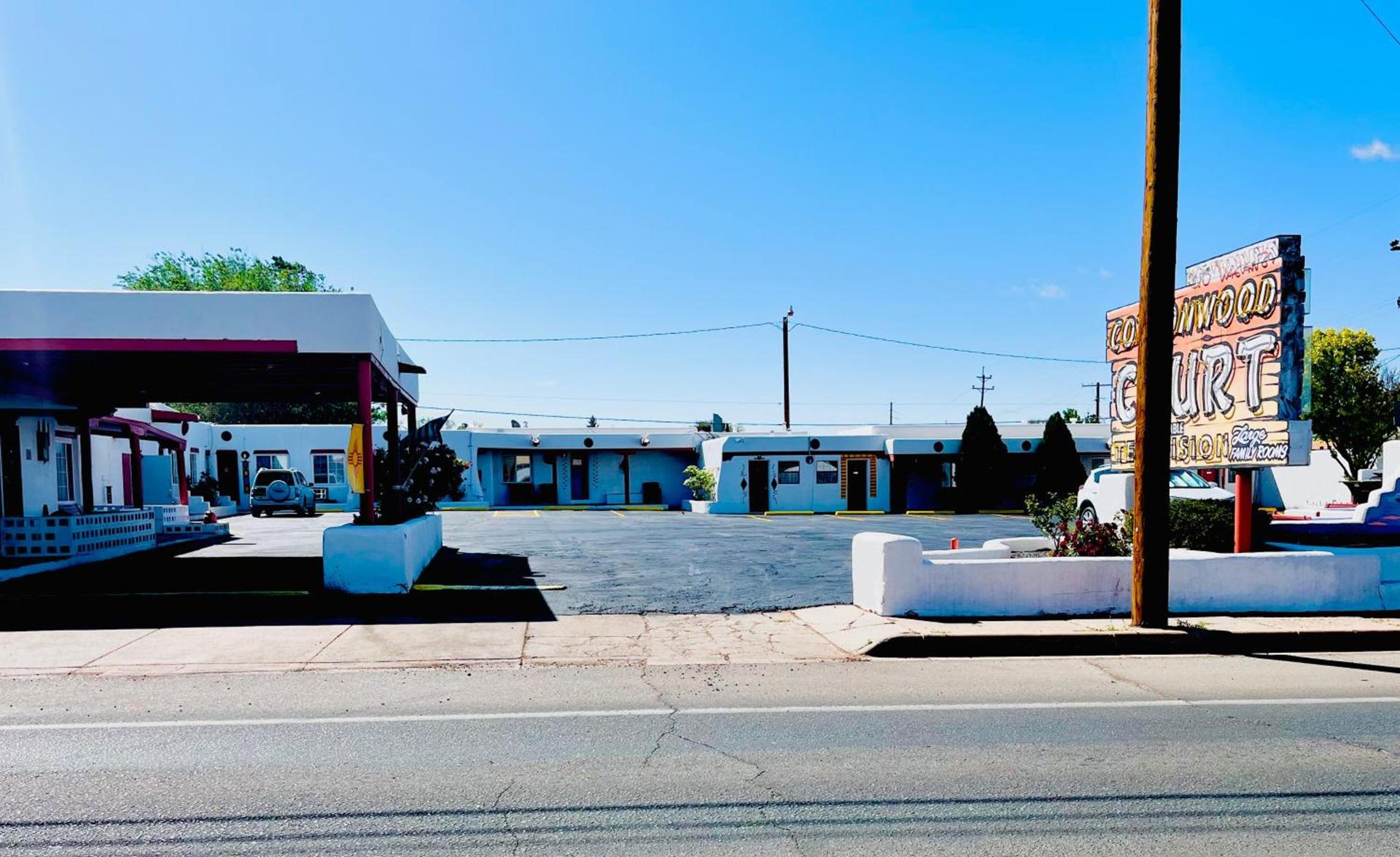 Cottonwood Court Motel photo 1