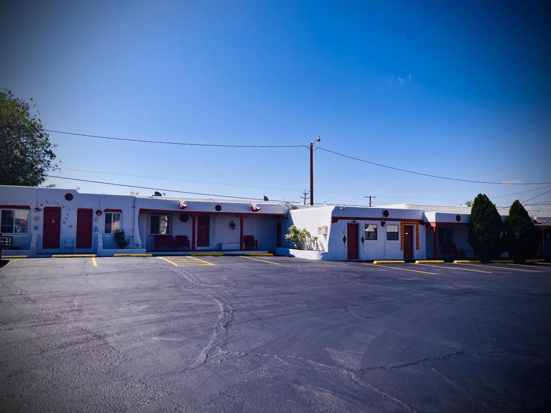 Cottonwood Court Motel photo 36