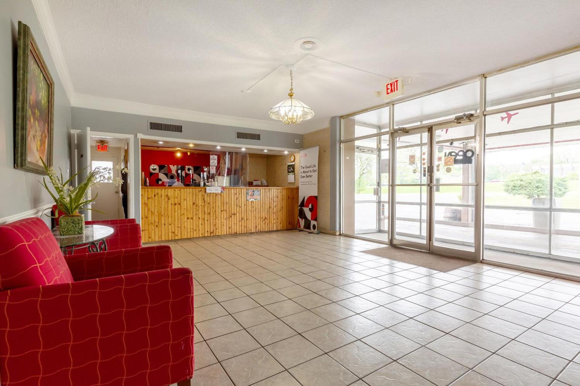 Americas Best Value Inn Rockford photo 12