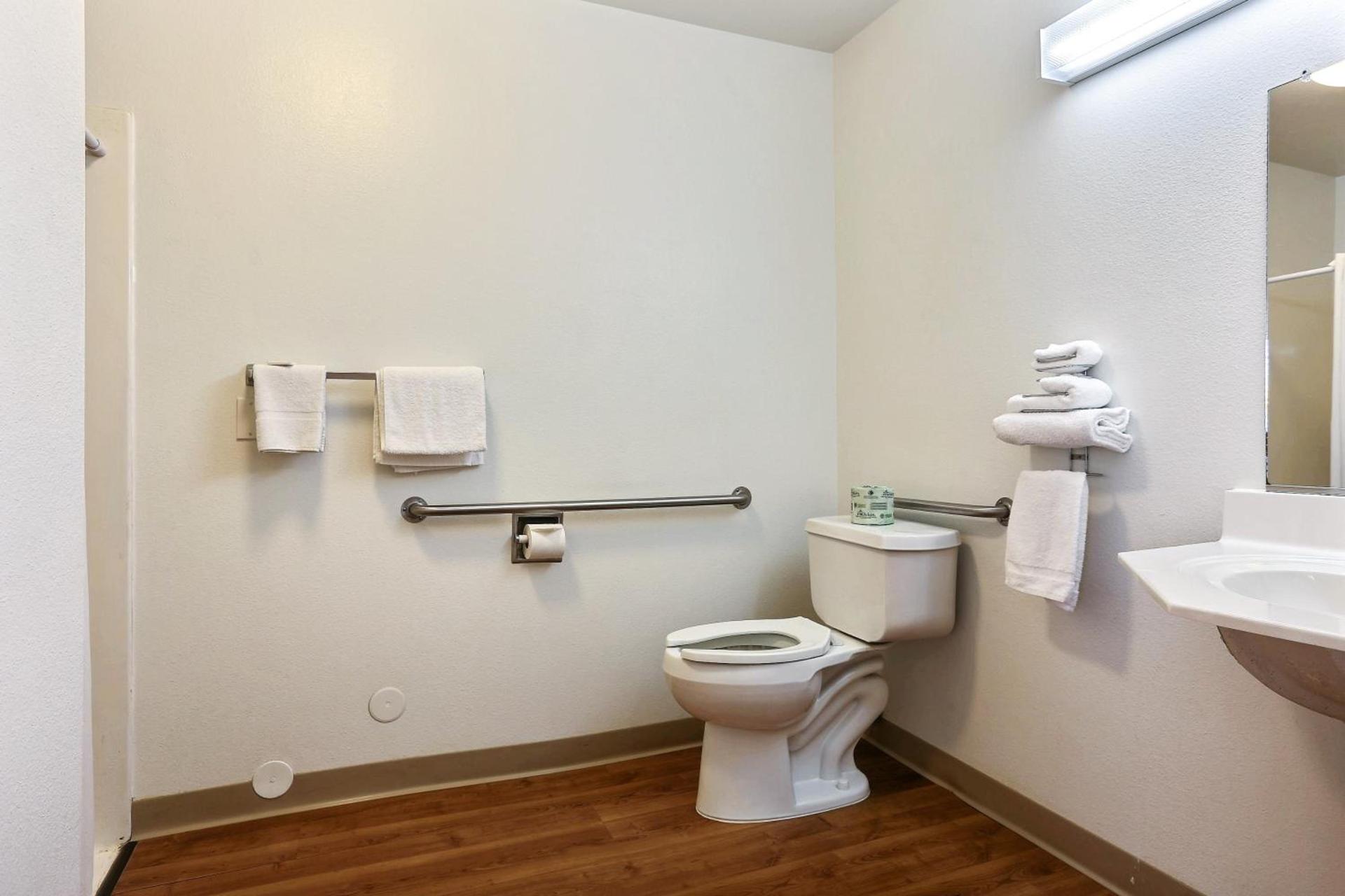 Motel 6 Boise - Airport photo 41