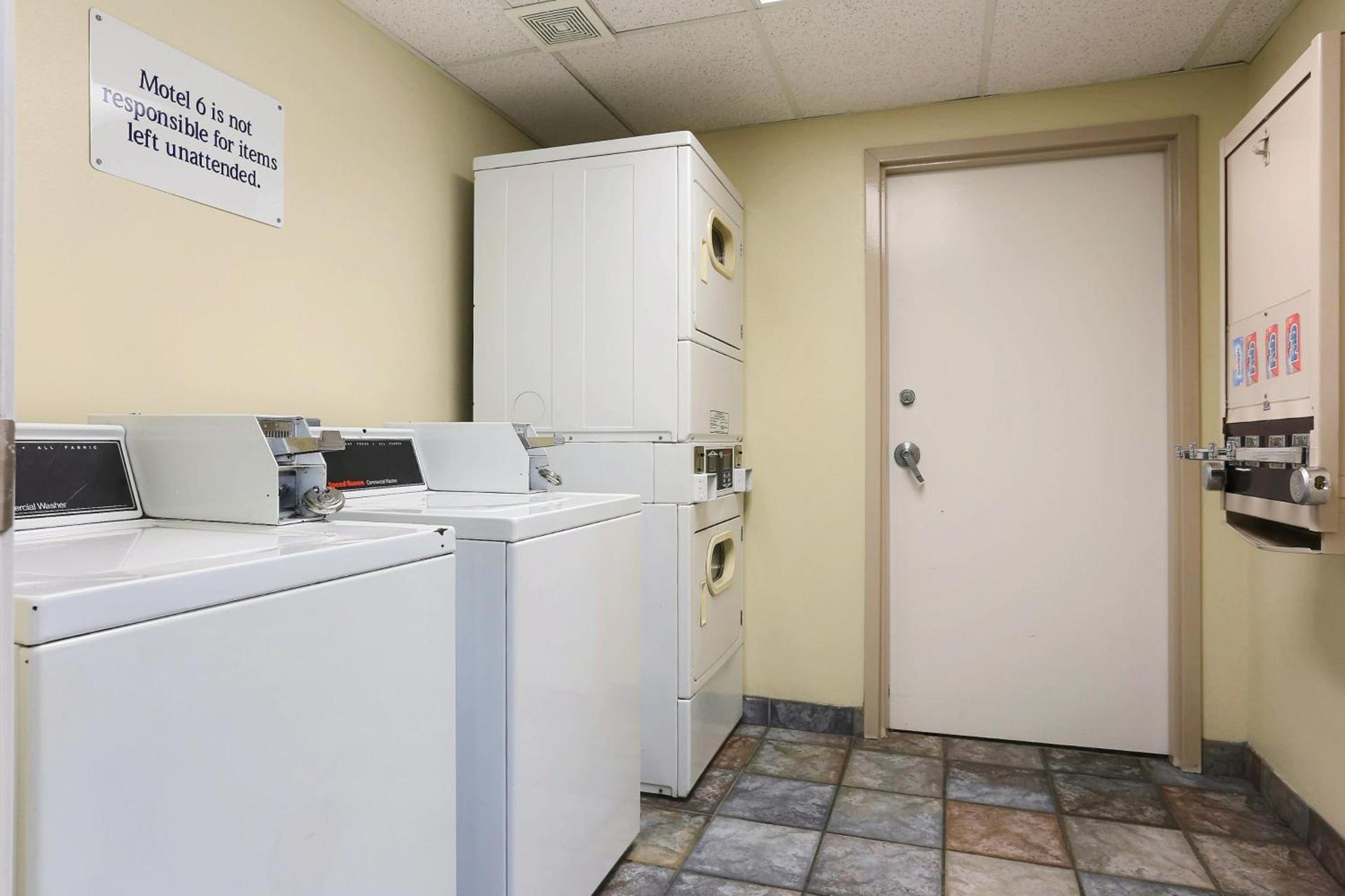 Motel 6 Boise - Airport photo 42