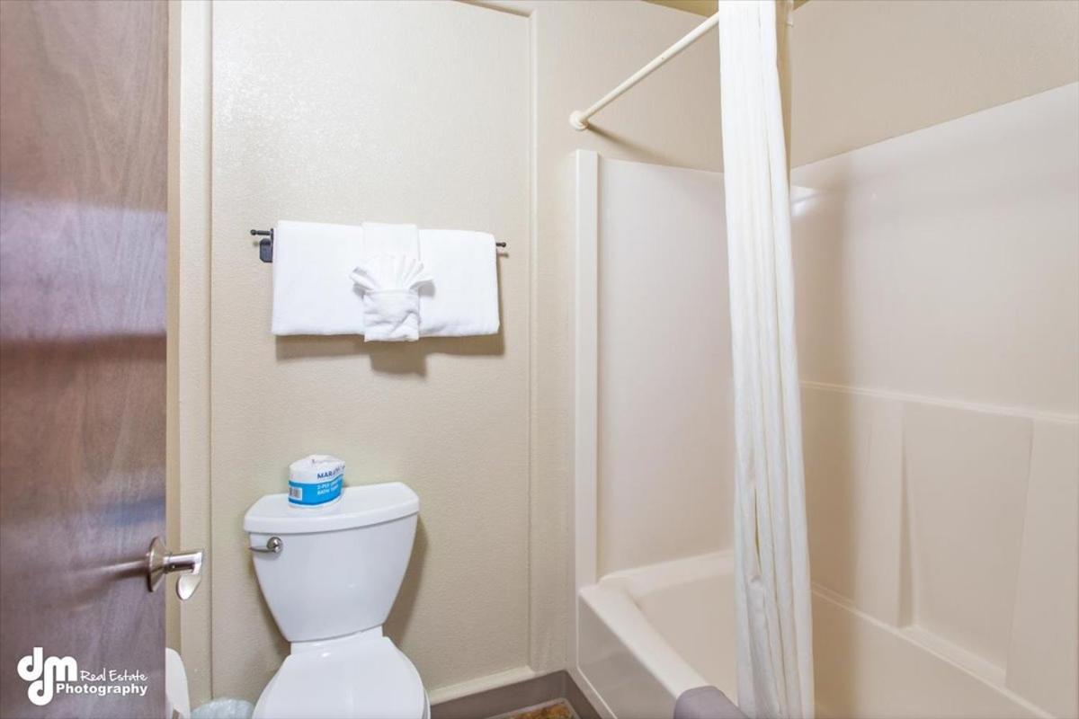 Kenai Airport Hotel photo 20