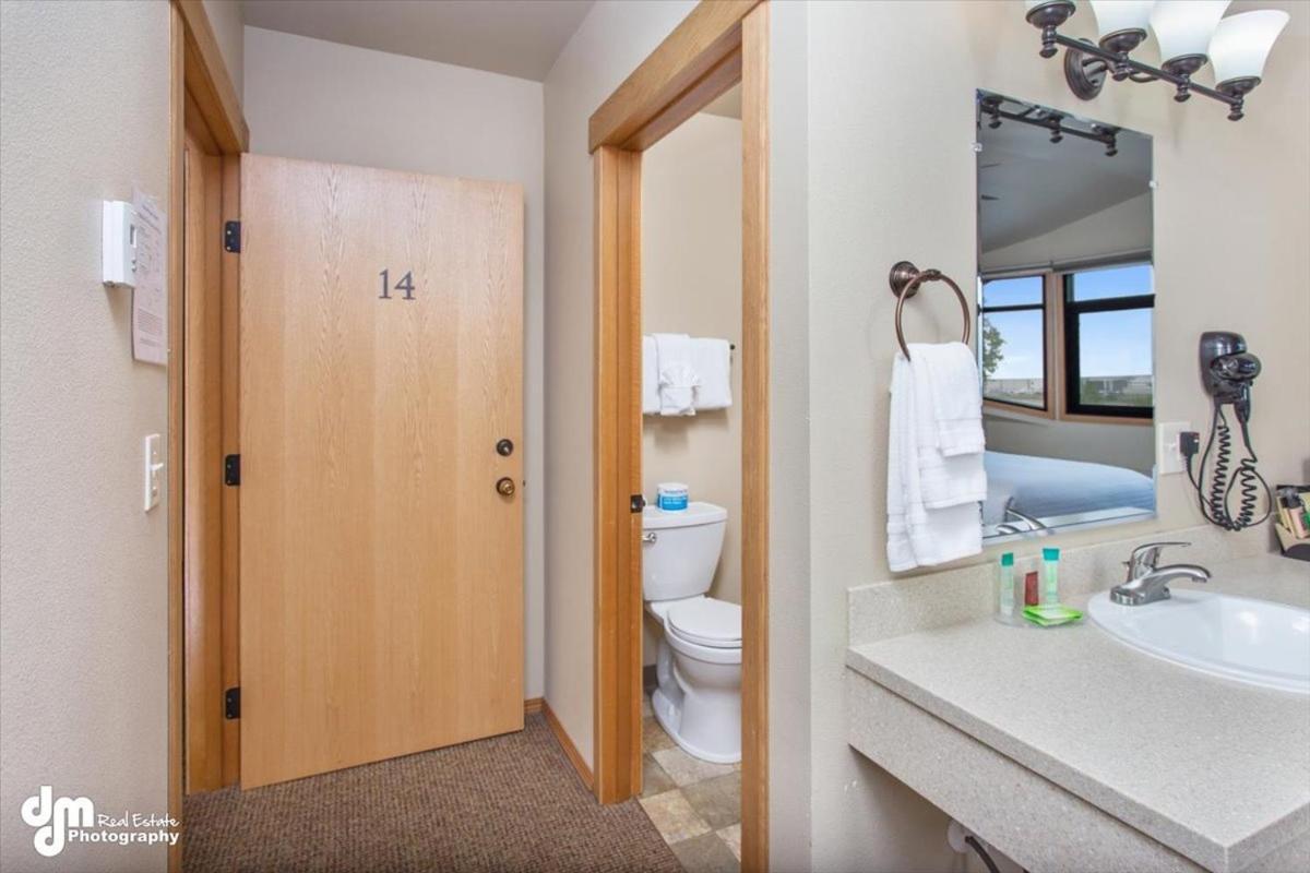 Kenai Airport Hotel photo 30