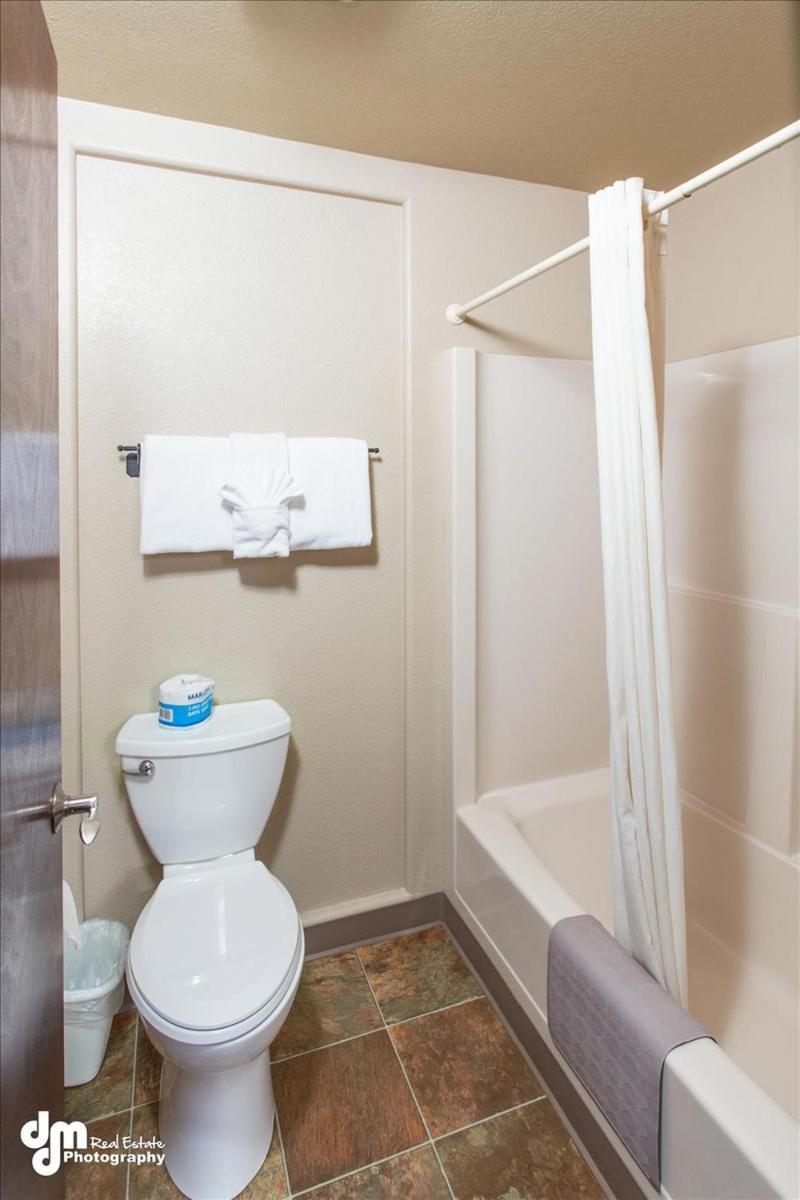 Kenai Airport Hotel photo 37