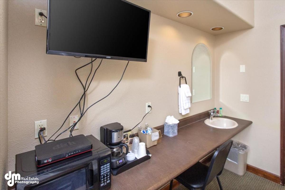 Kenai Airport Hotel photo 38