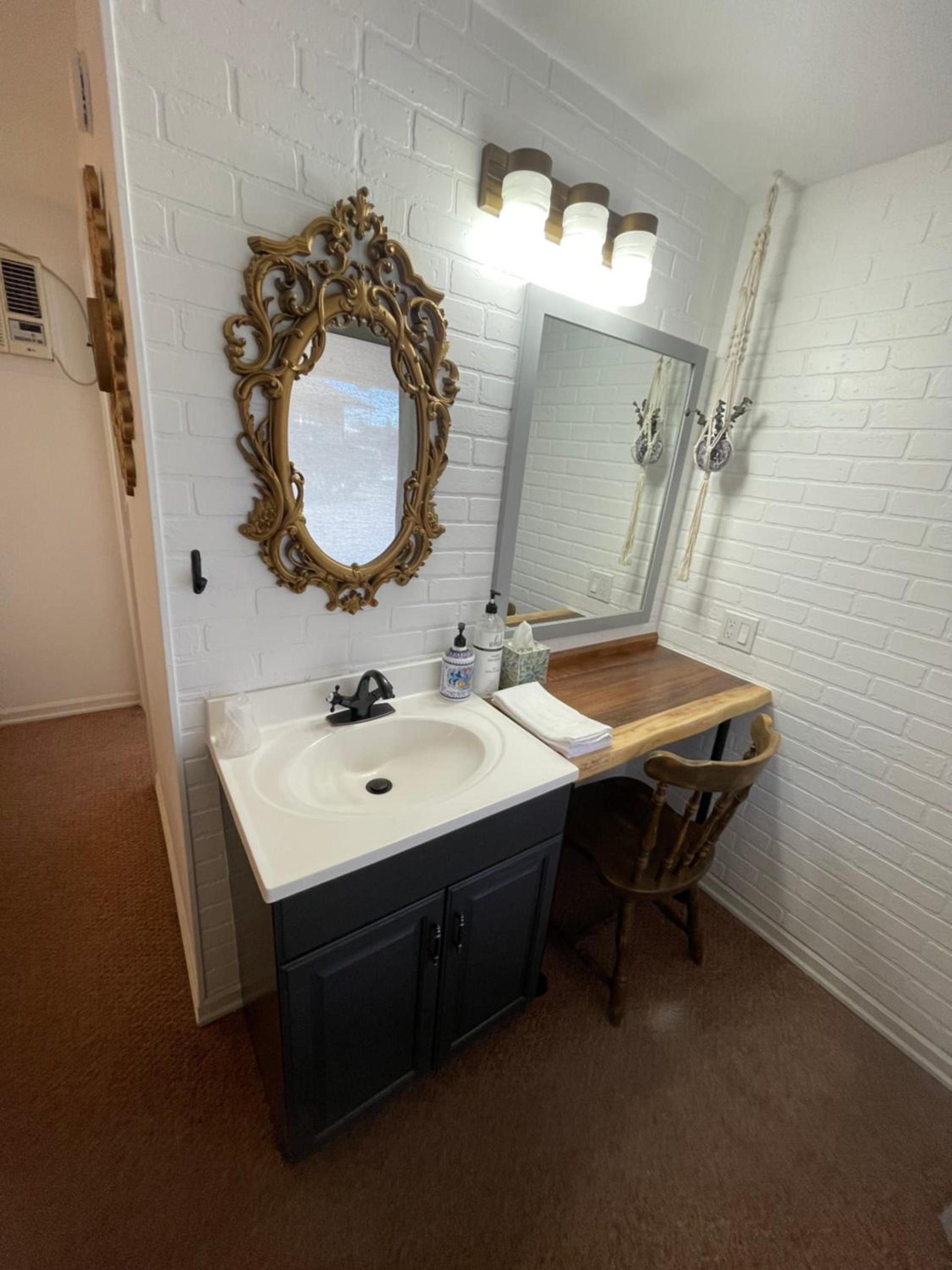 The Aztec Motel & Creative Space photo 19