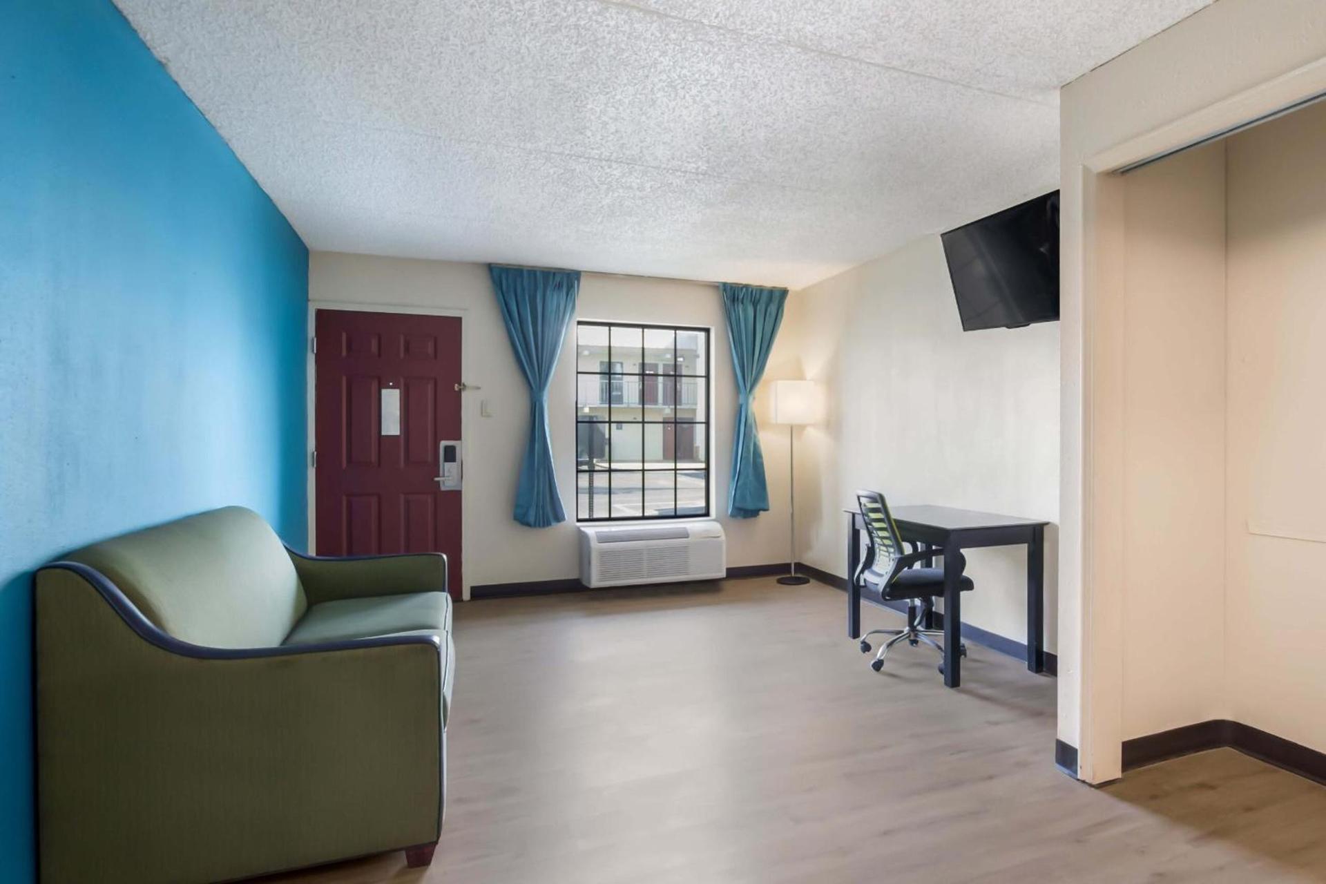 One life studio and suites photo 9