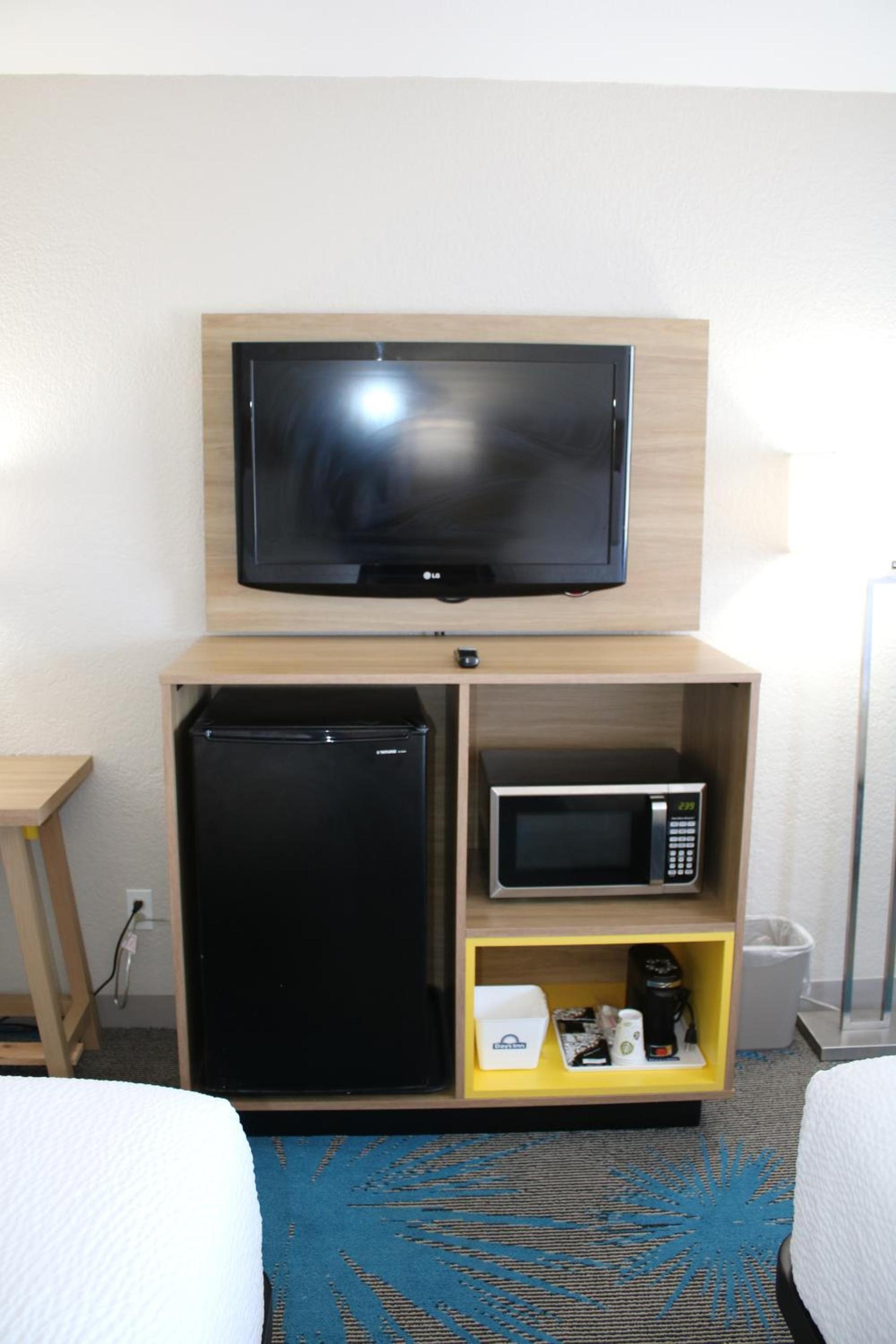 Days Inn by Wyndham Waco University Area photo 66
