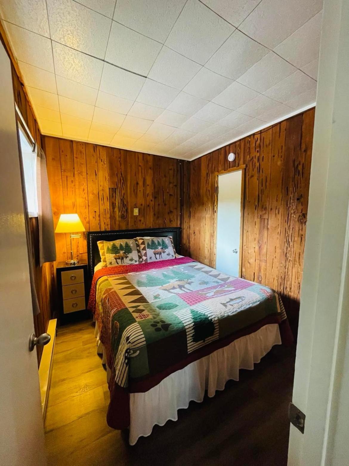 Riverfront Lodging photo 35