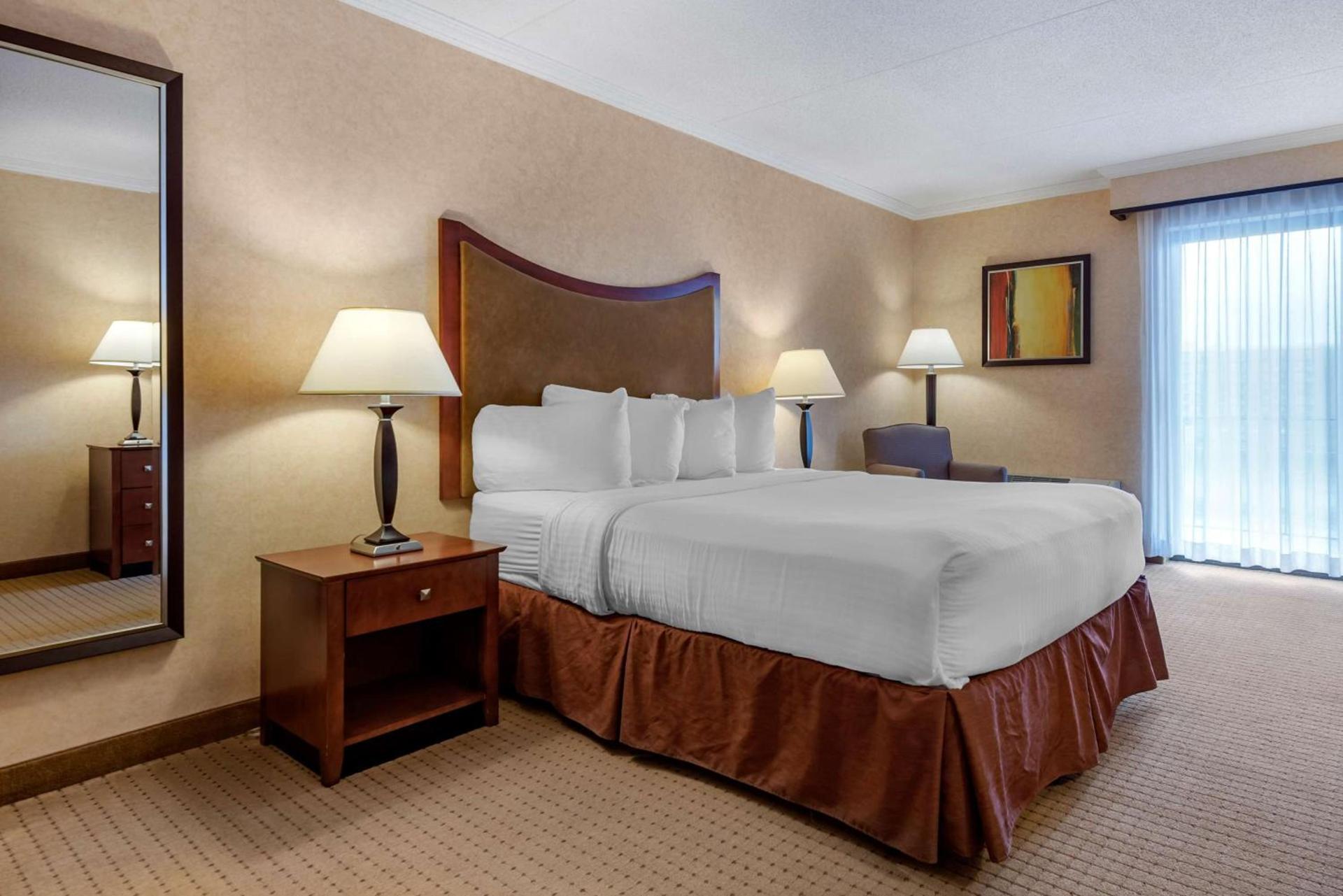 Best Western Plus Oswego Hotel and Conference Center photo 25