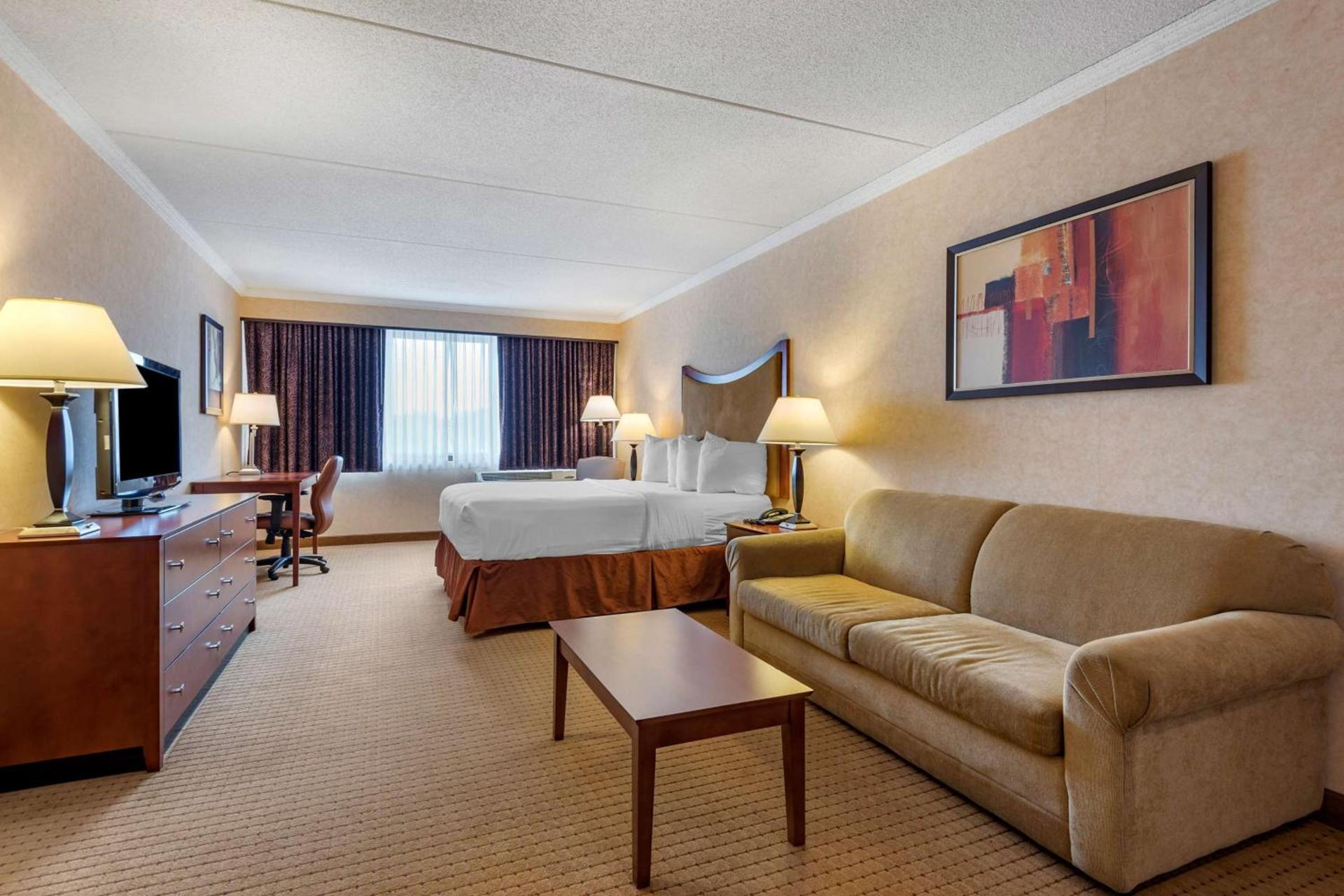Best Western Plus Oswego Hotel and Conference Center photo 29