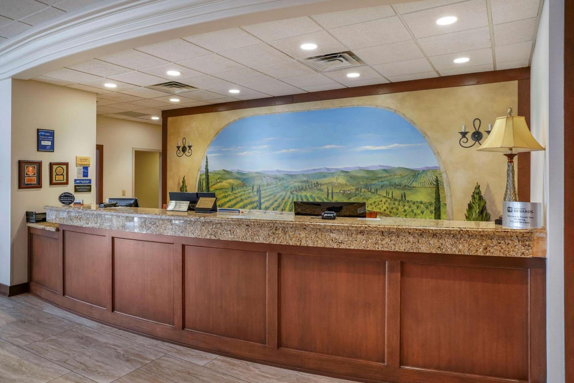 Best Western Premier Pasco Inn and Suites photo 3
