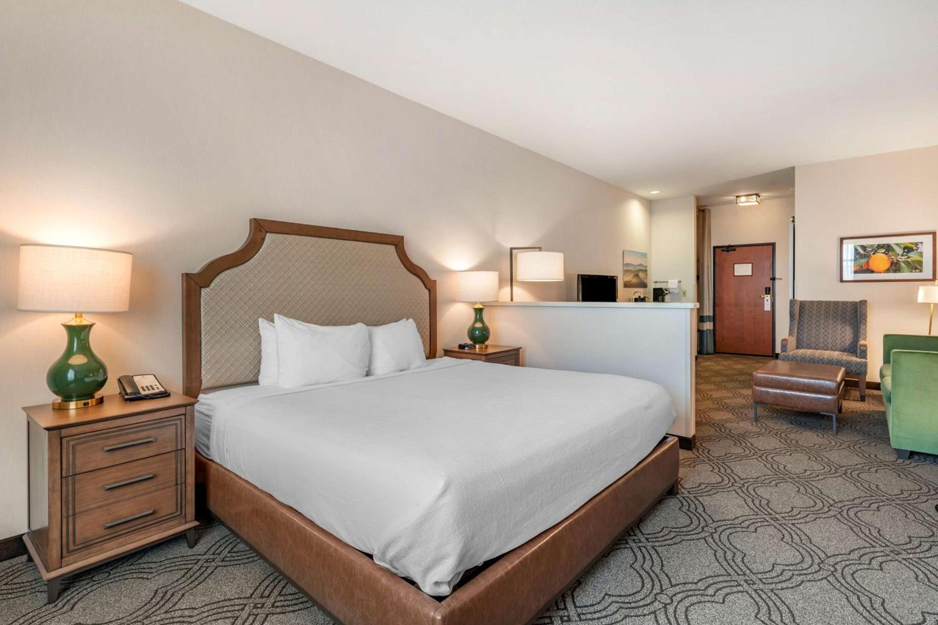 Best Western Premier Pasco Inn and Suites photo 6