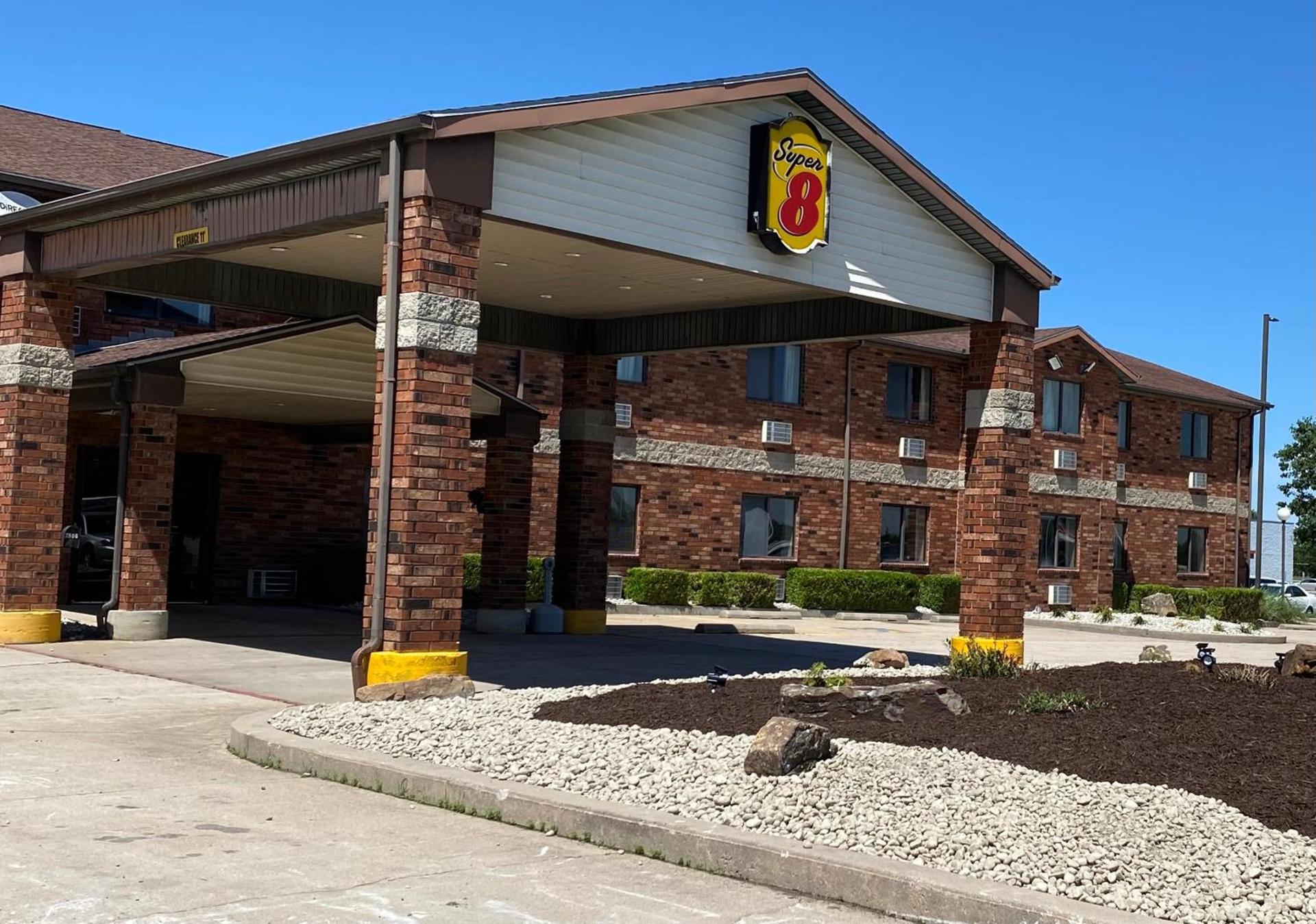Super 8 by Wyndham Independence KS photo 24