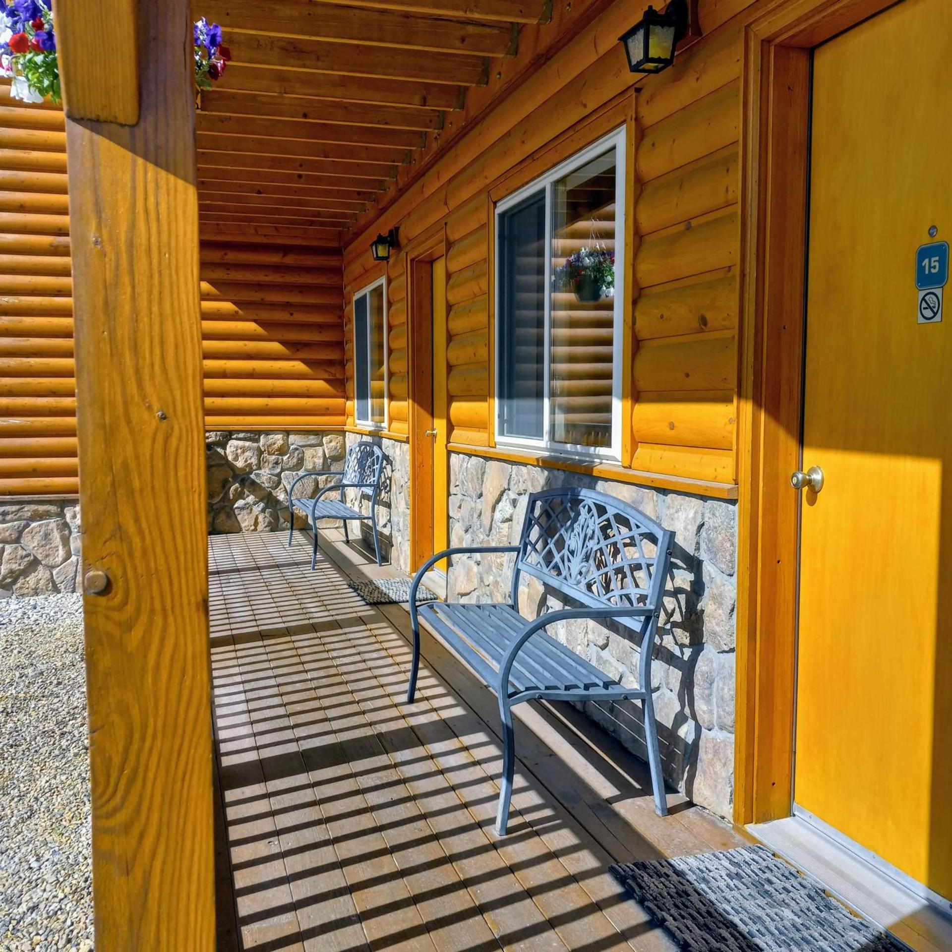 Lone Eagle Lodge photo 14