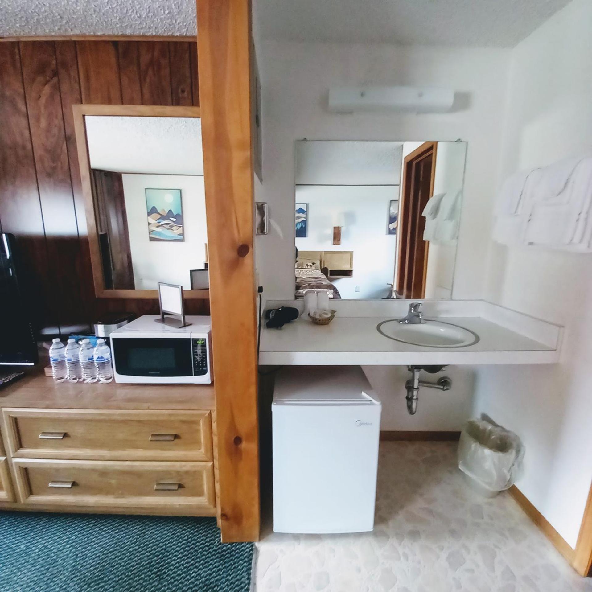 Lone Eagle Lodge photo 30